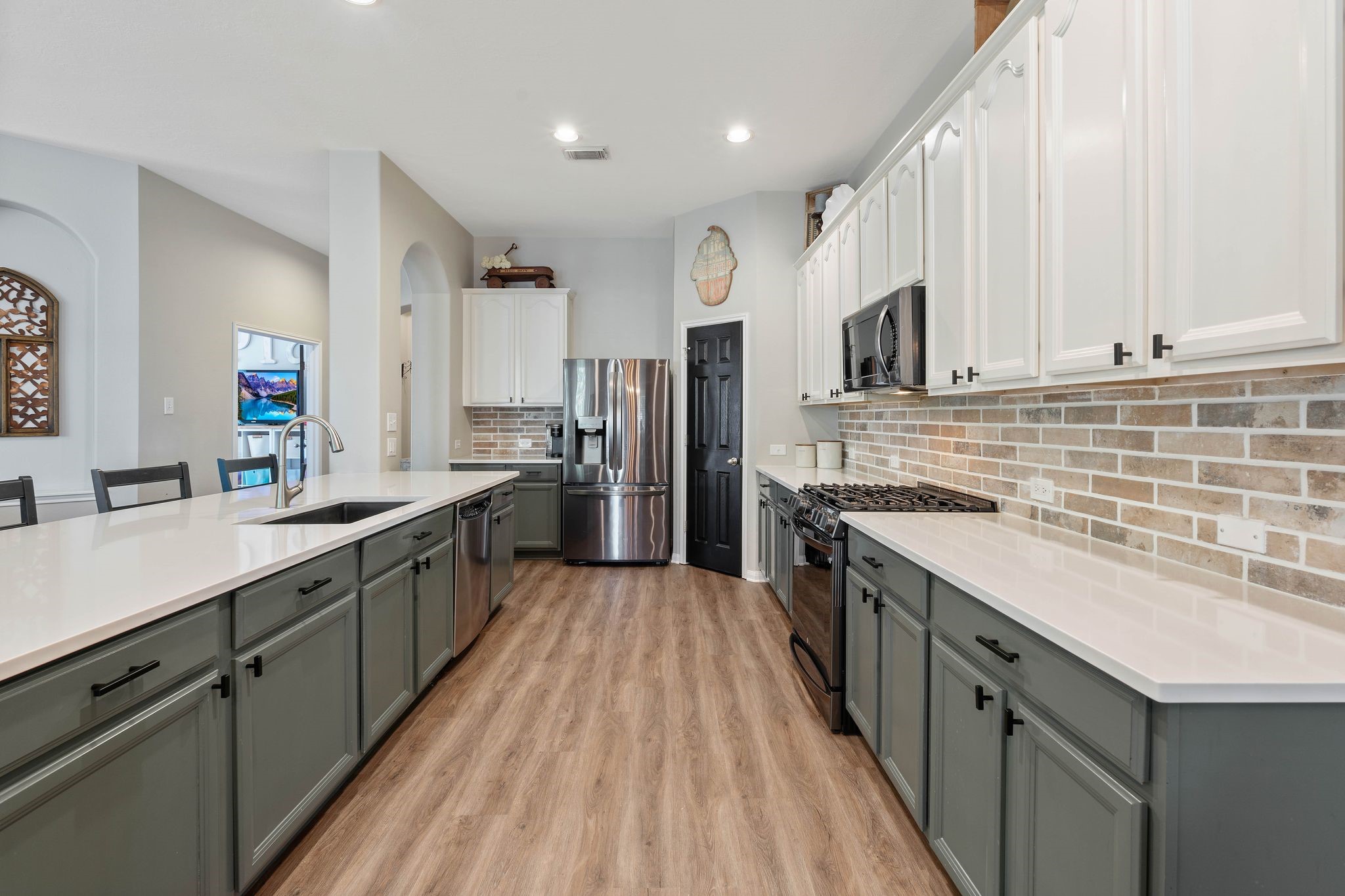 2504 N Yorkchase Lane Property Photo 17