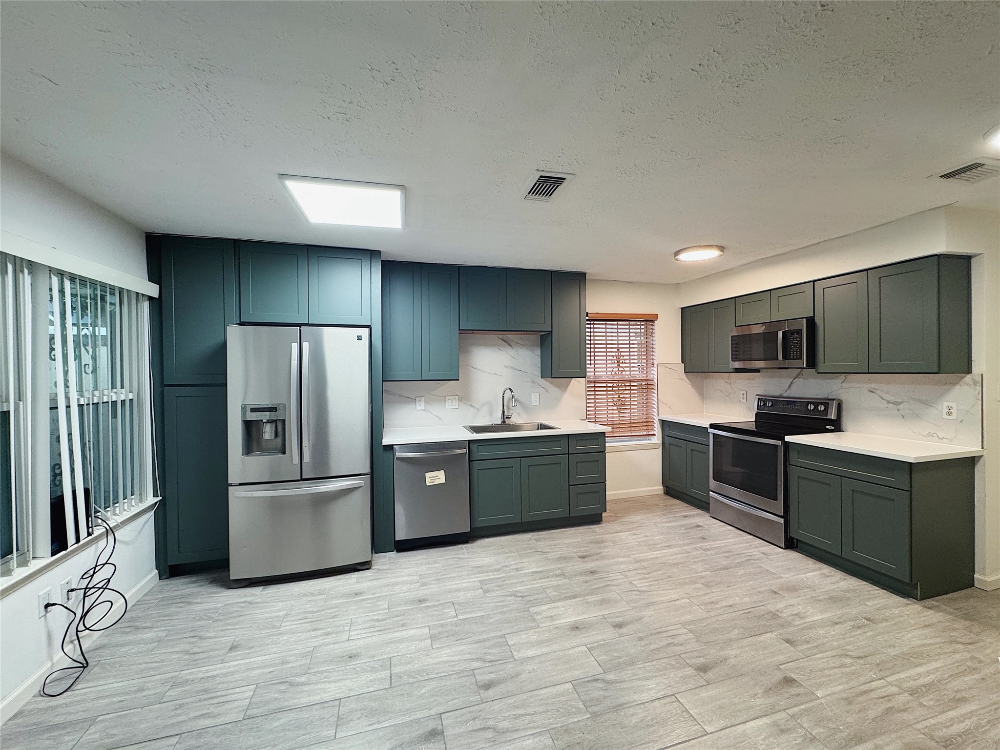 12931 Becklin Lane Property Photo 4