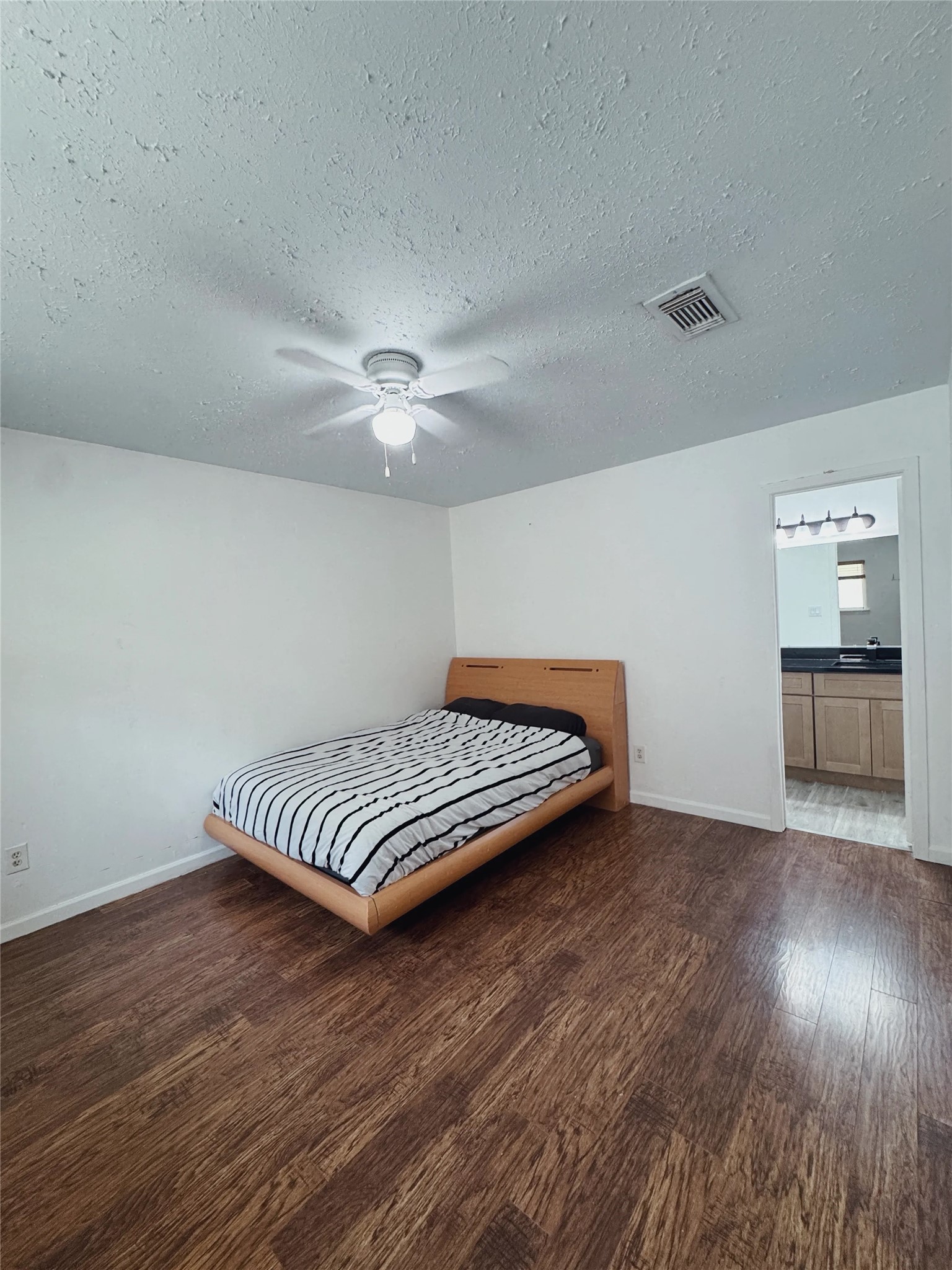 12931 Becklin Lane Property Photo 5