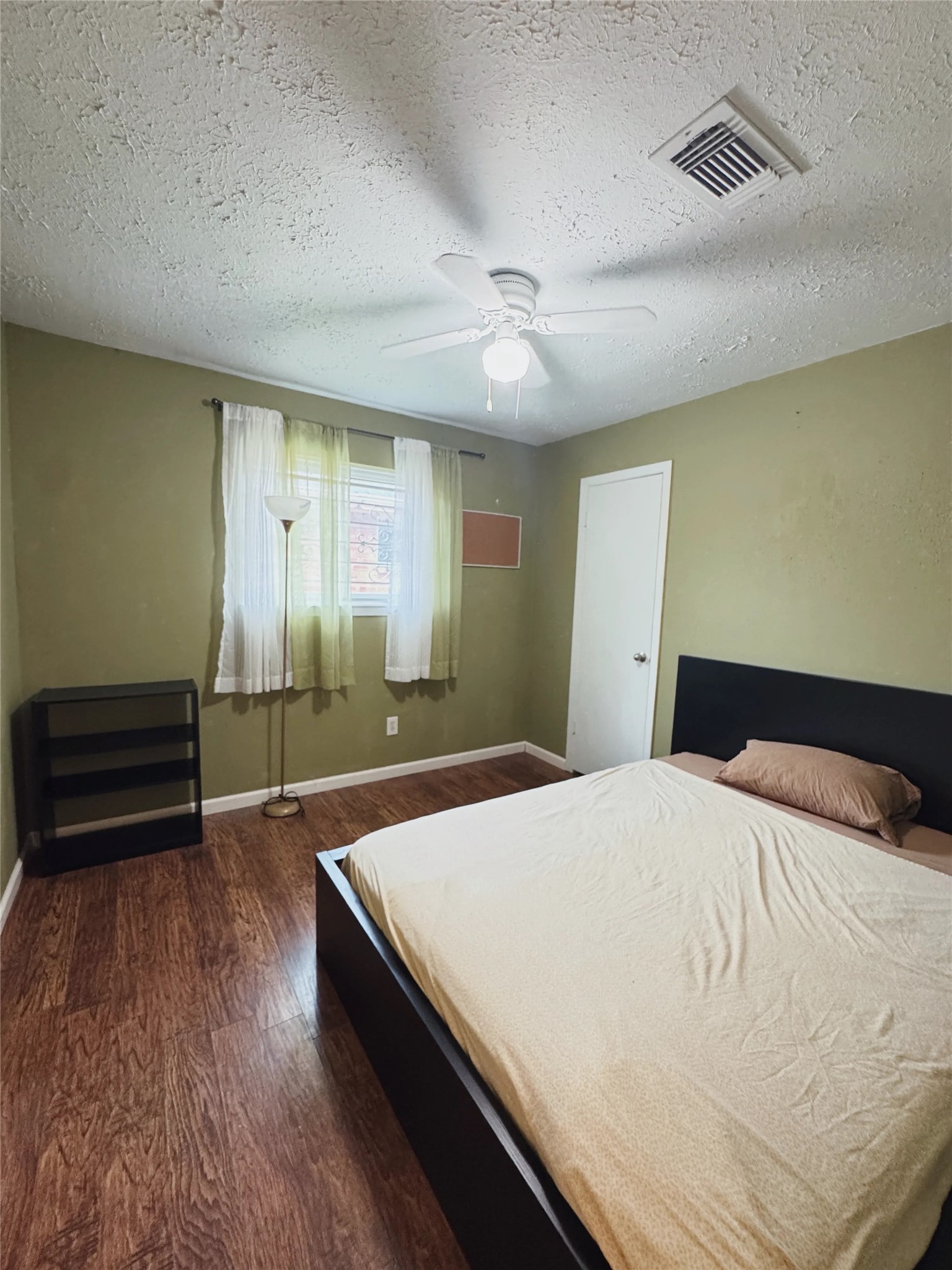 12931 Becklin Lane Property Photo 8