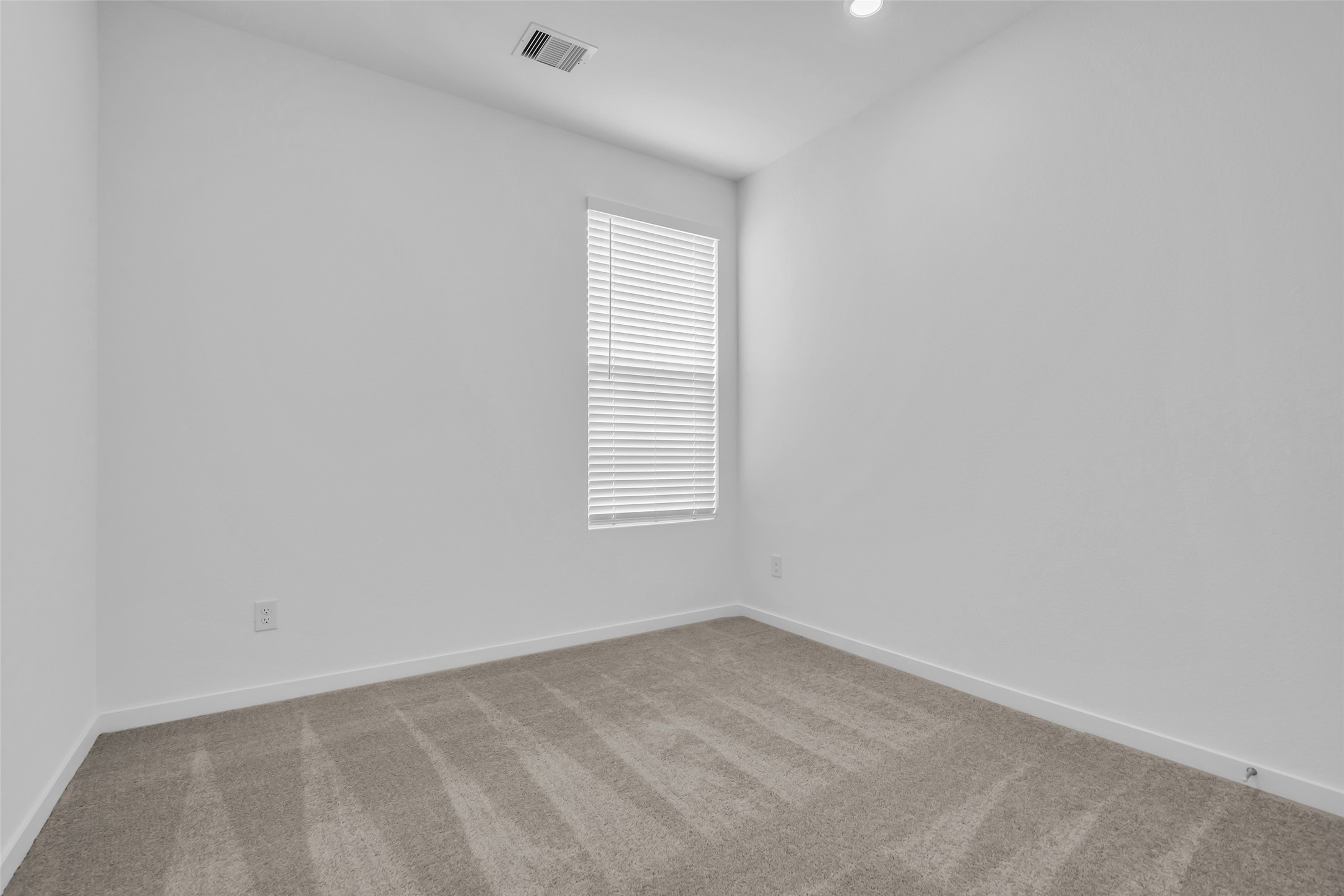 29527 Saddleview Drive Property Photo 8
