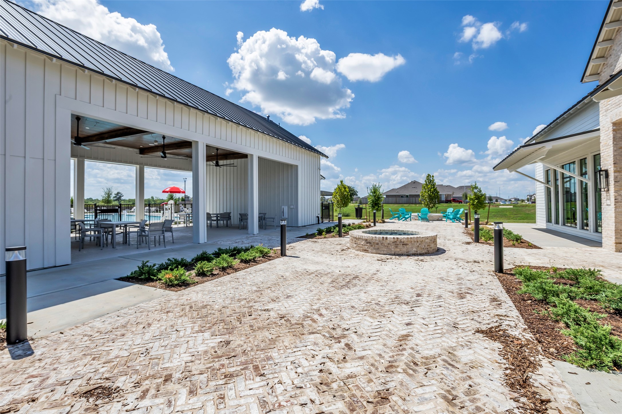 29527 Saddleview Drive Property Photo 17