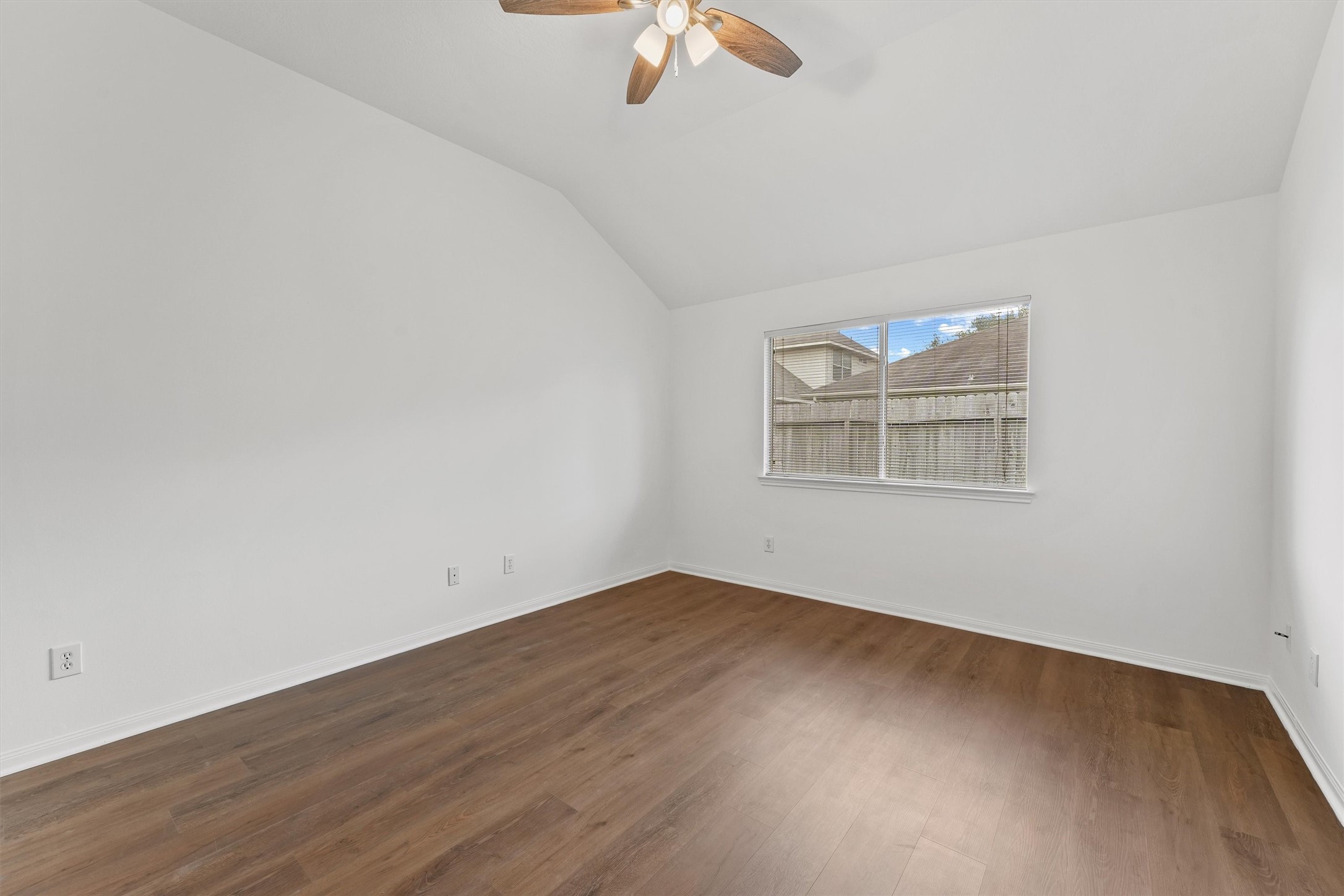 25107 Clover Ranch Drive Property Photo 10