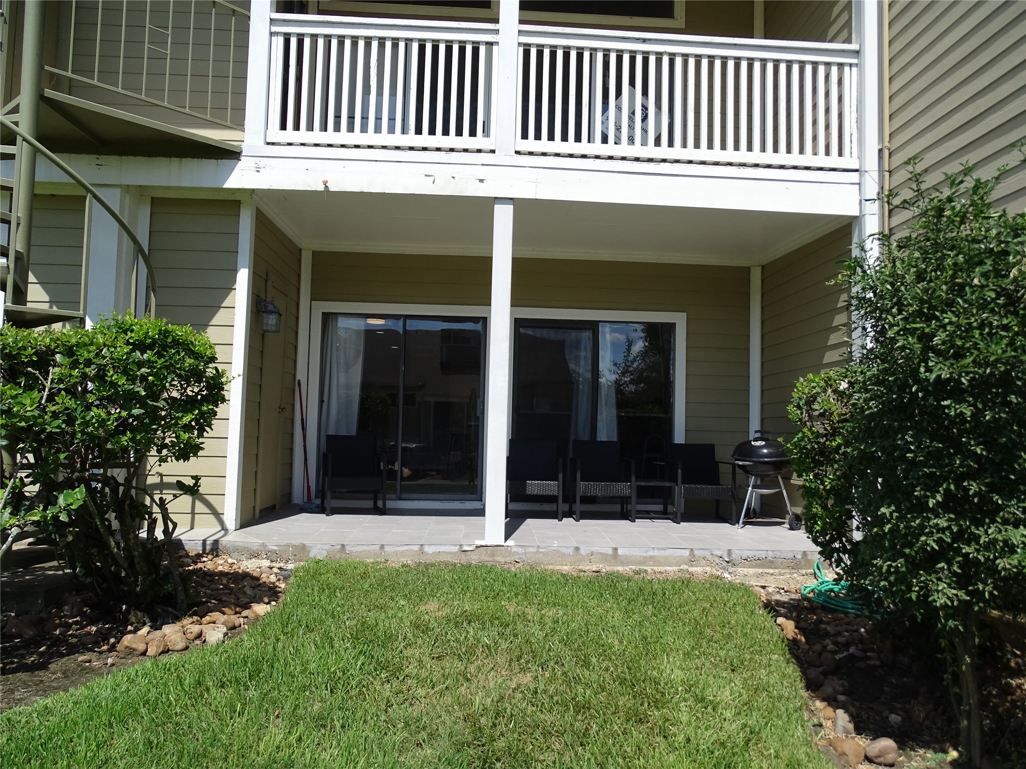127 April Point Drive S Property Photo 18
