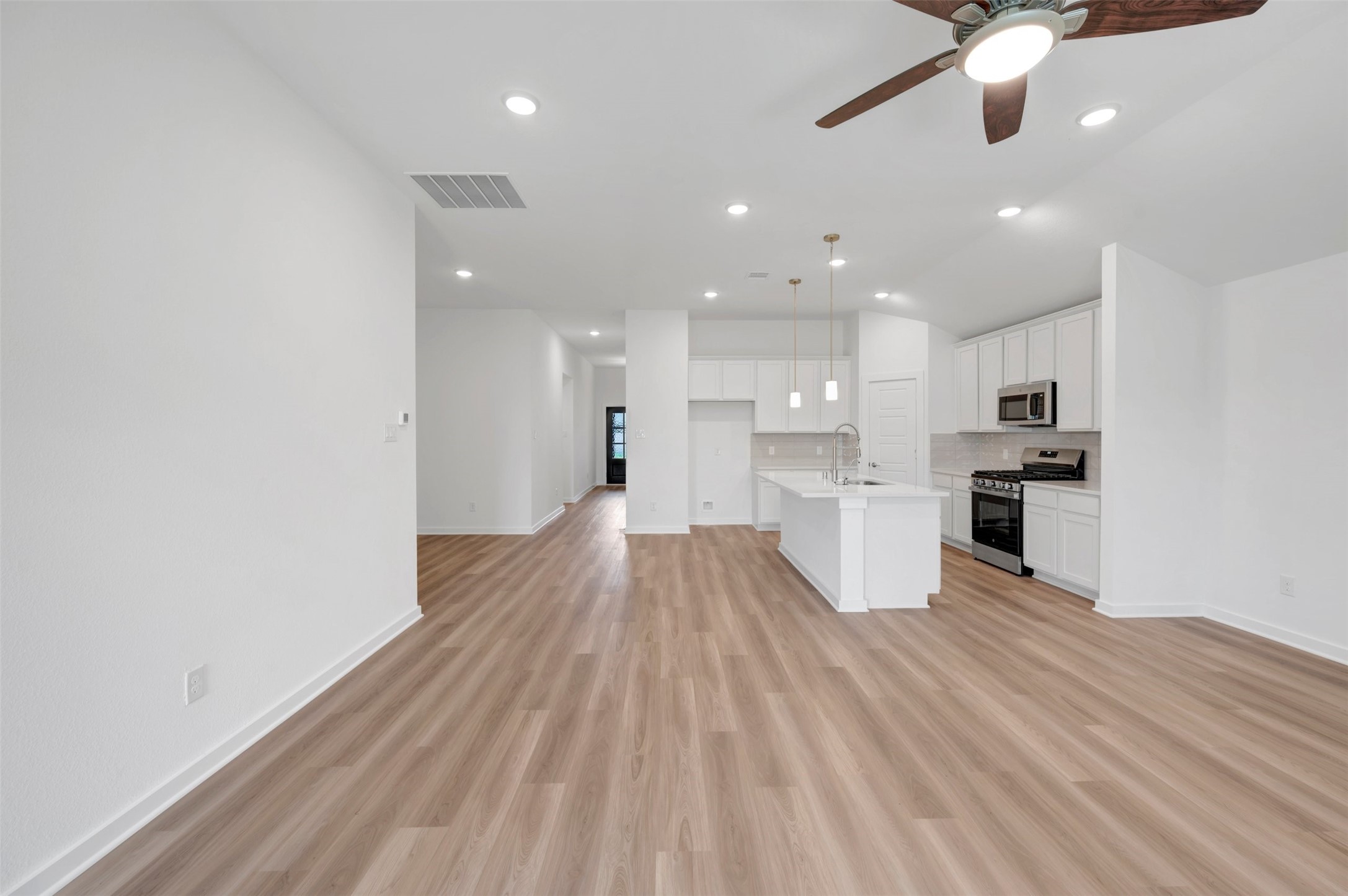 32131 Morning Luster Court Property Photo 6