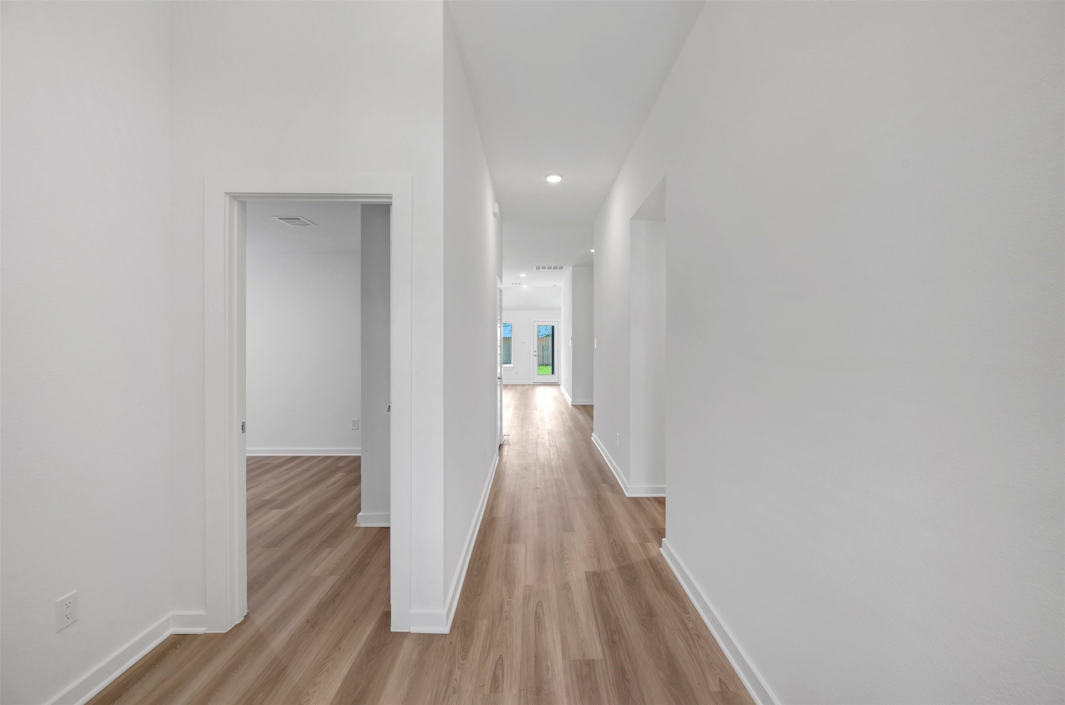 32131 Morning Luster Court Property Photo 7