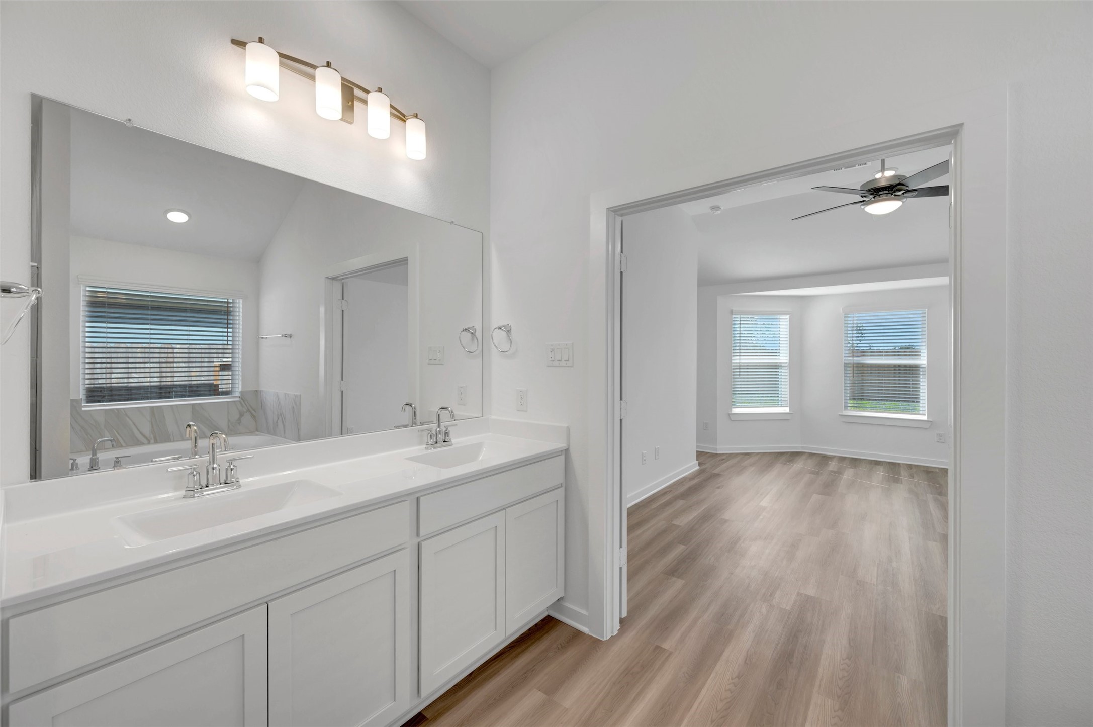 32131 Morning Luster Court Property Photo 13