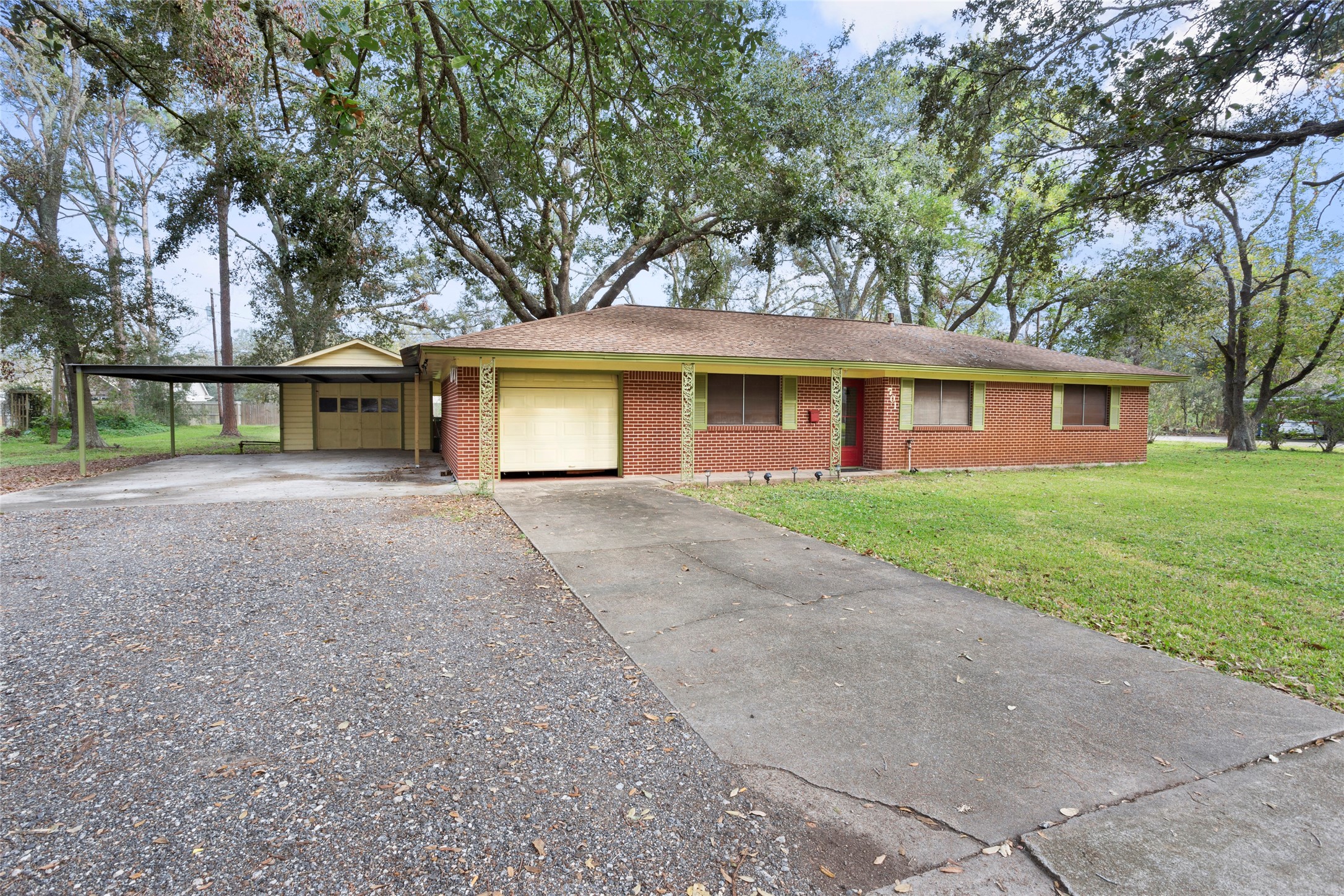 701 Cannan Drive Property Photo 2