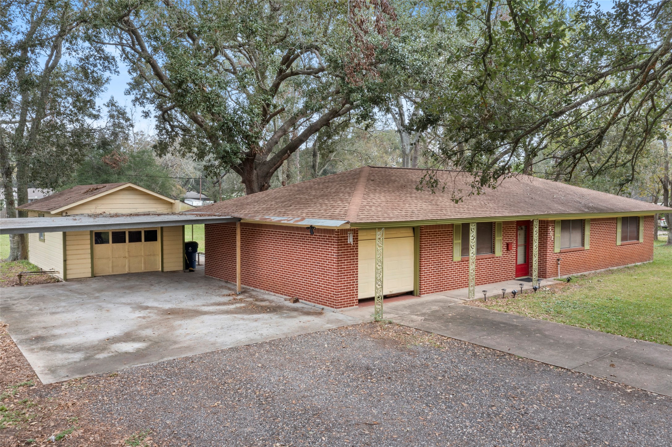 701 Cannan Drive Property Photo 3