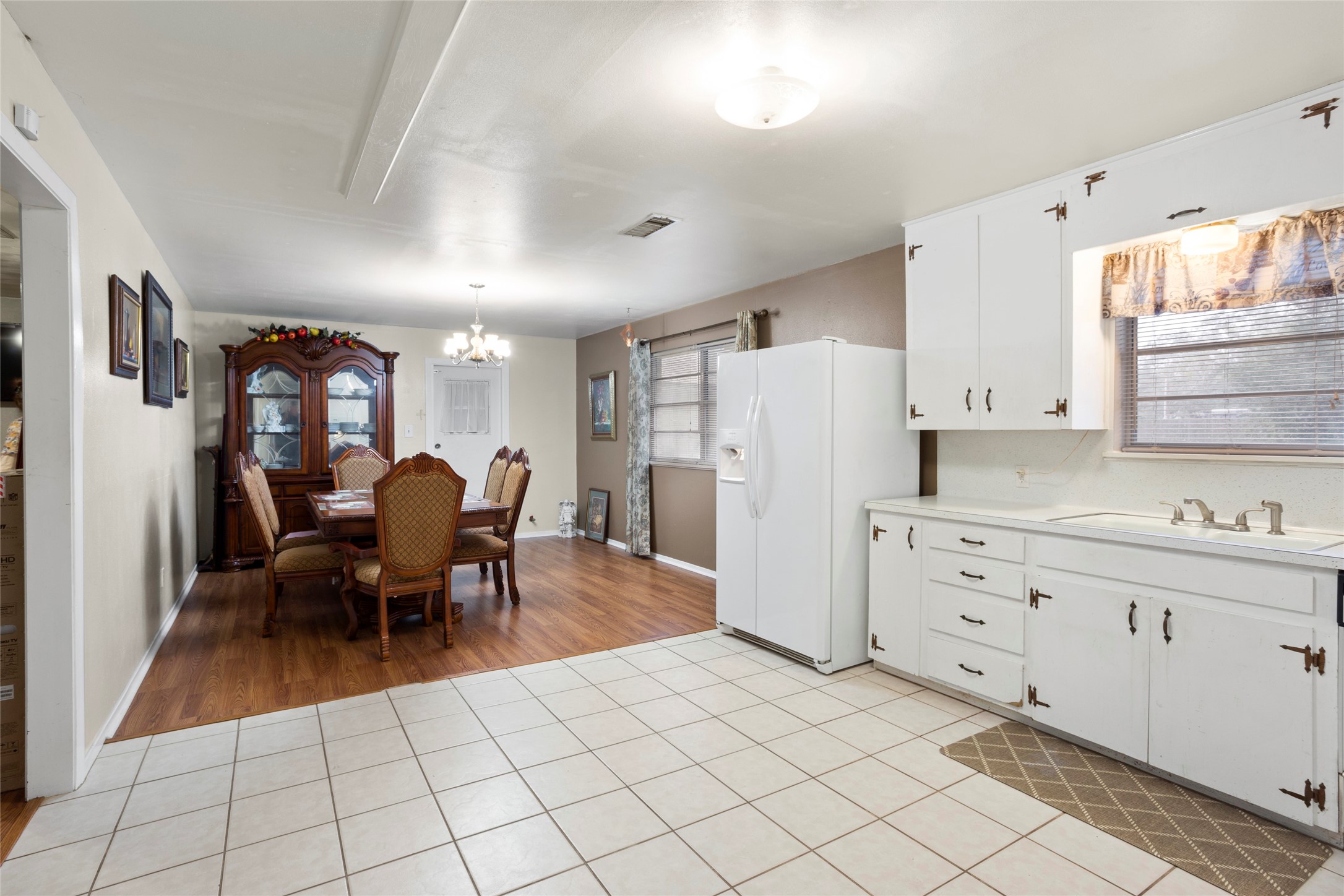 701 Cannan Drive Property Photo 7