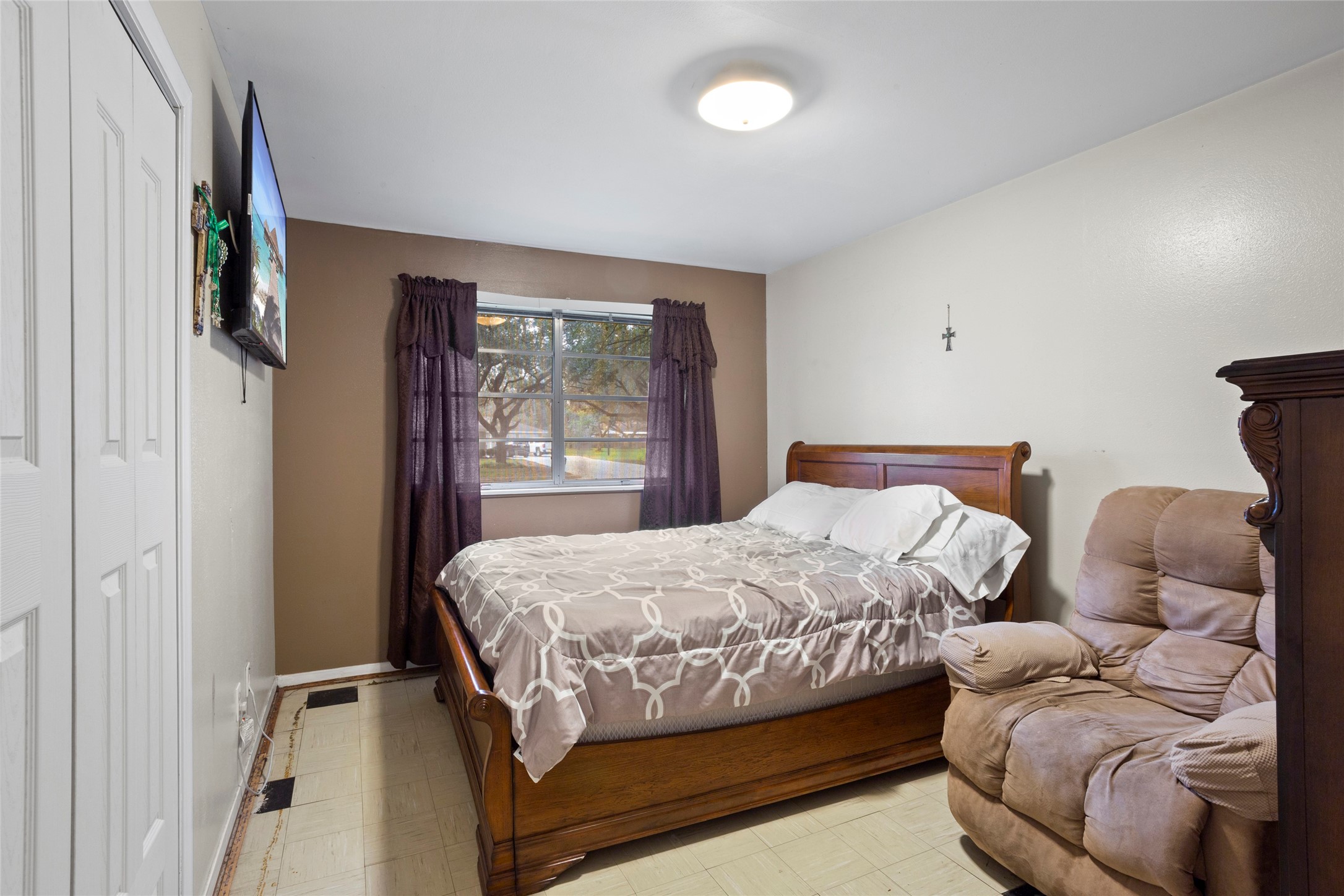 701 Cannan Drive Property Photo 9