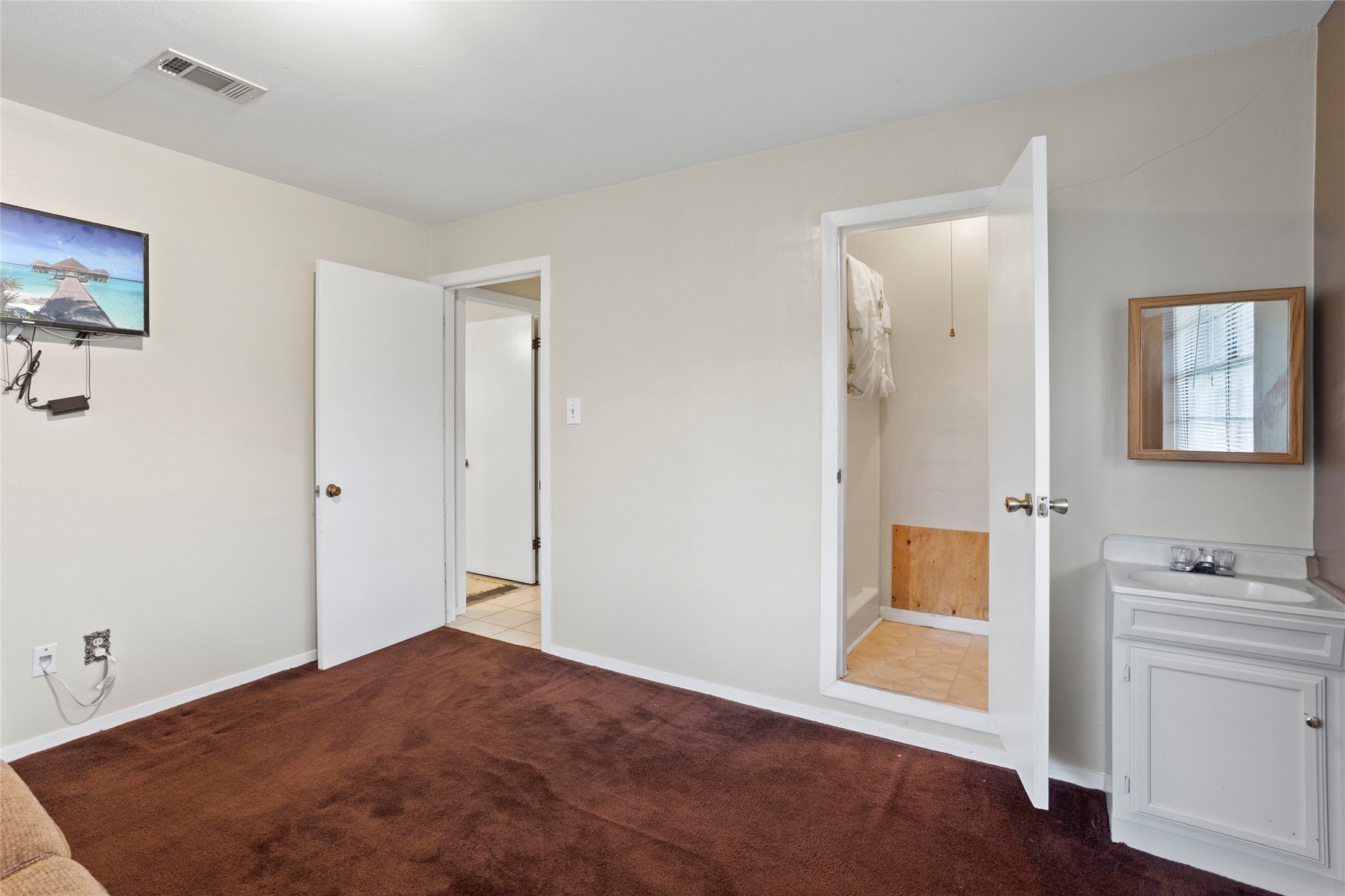 701 Cannan Drive Property Photo 12