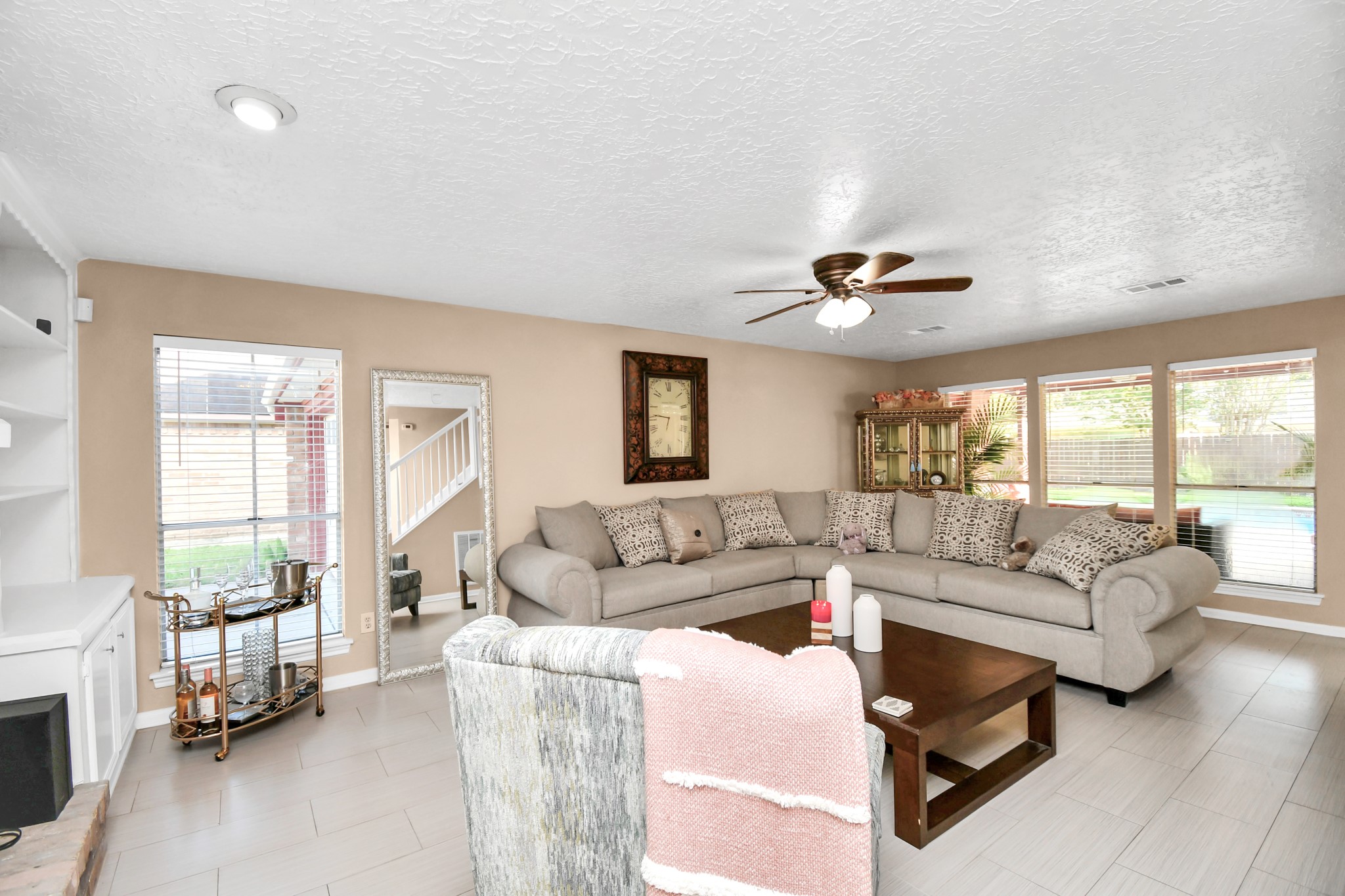 6827 La Puente Drive Property Photo 10