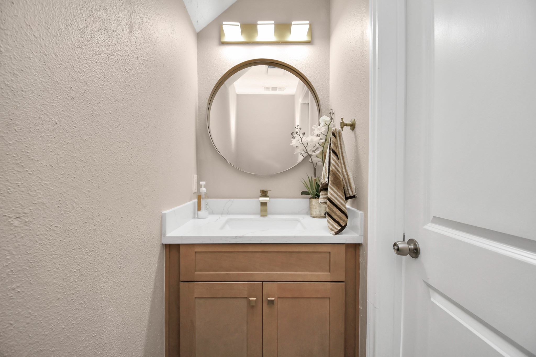 6827 La Puente Drive Property Photo 19