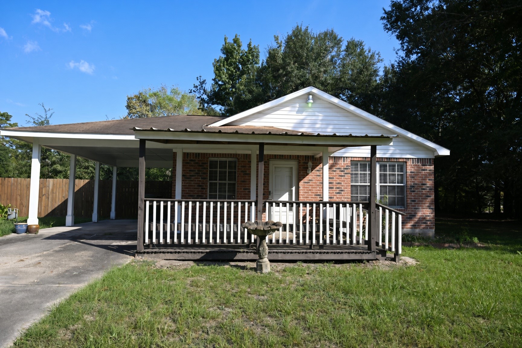 220 N William Barnett Avenue Property Photo 5
