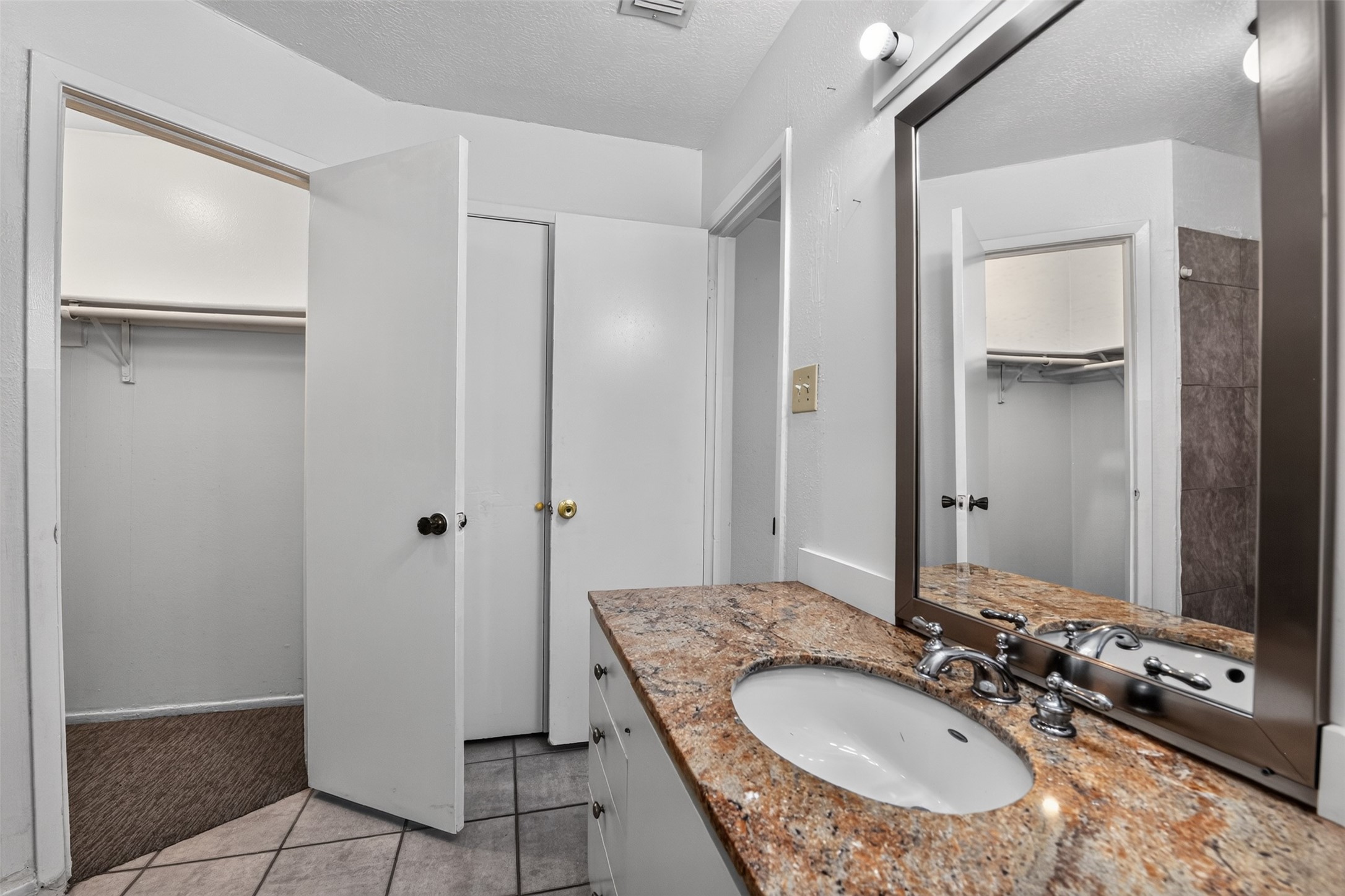 8151 Misty Ridge Lane Property Photo 21