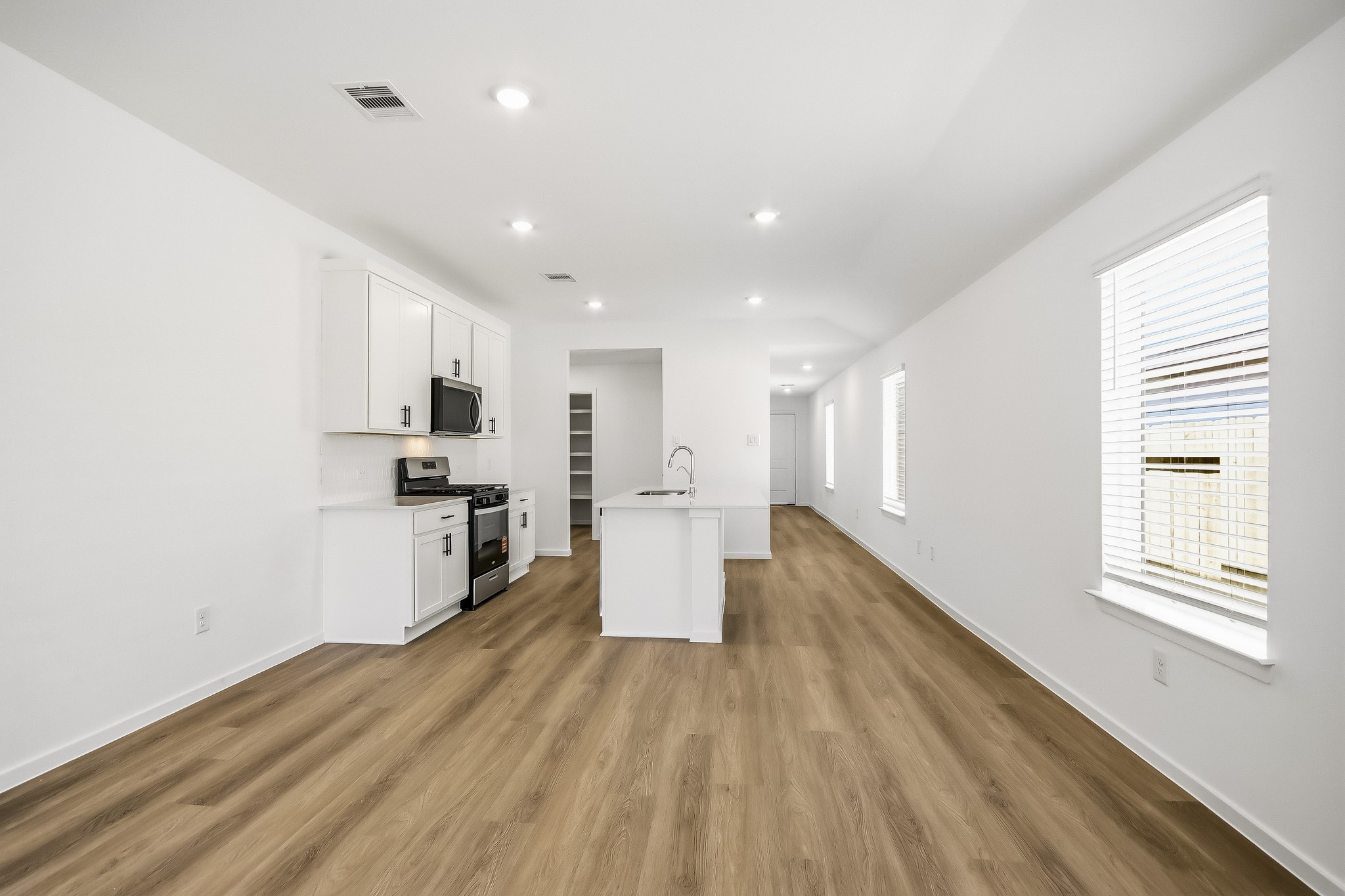 20306 Stroker Pass Road Property Photo 5