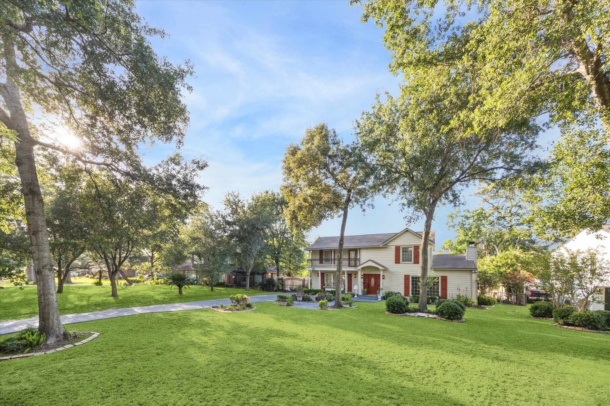 718 Garden Oaks Boulevard Property Photo 1