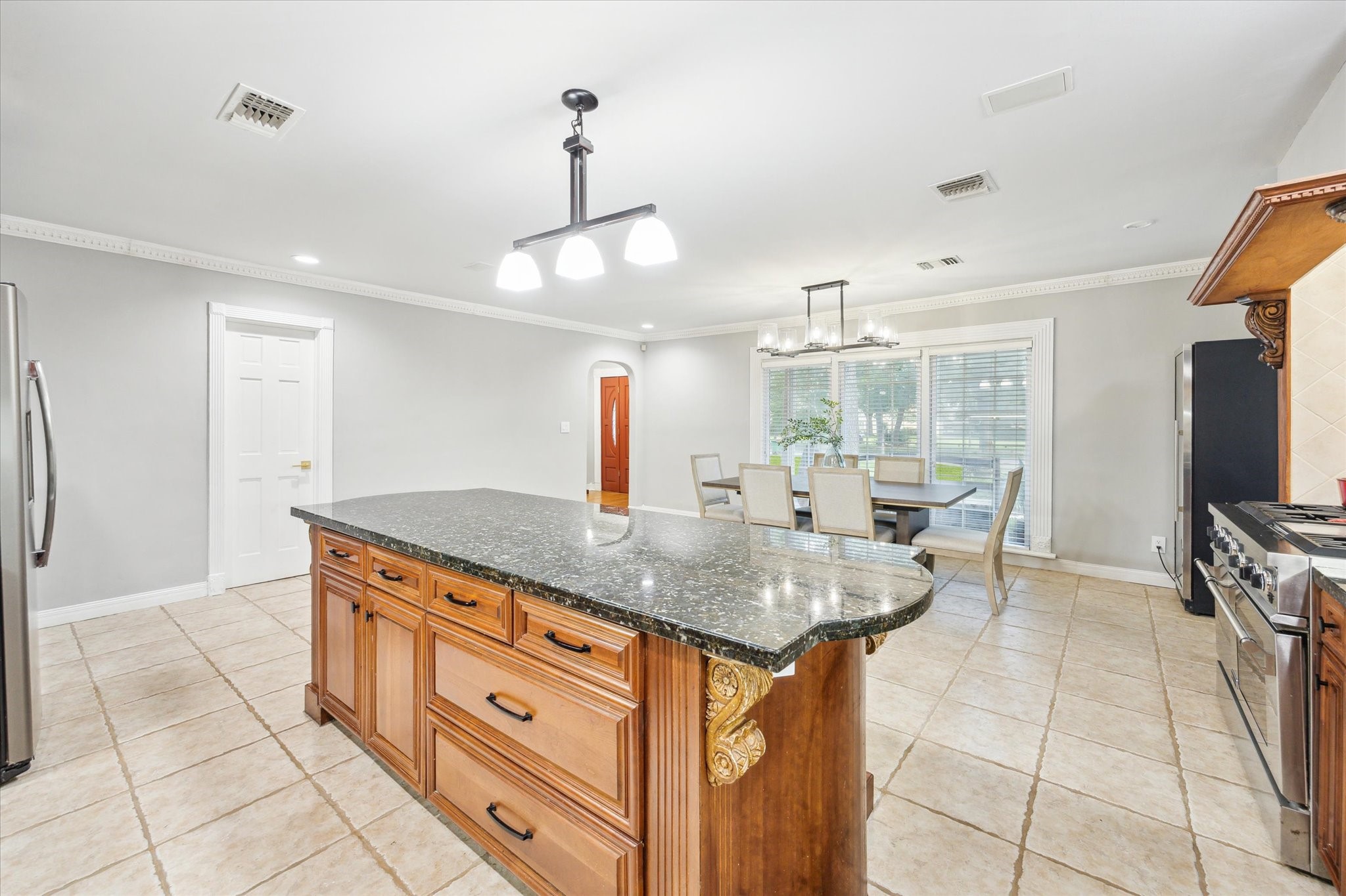 718 Garden Oaks Boulevard Property Photo 15