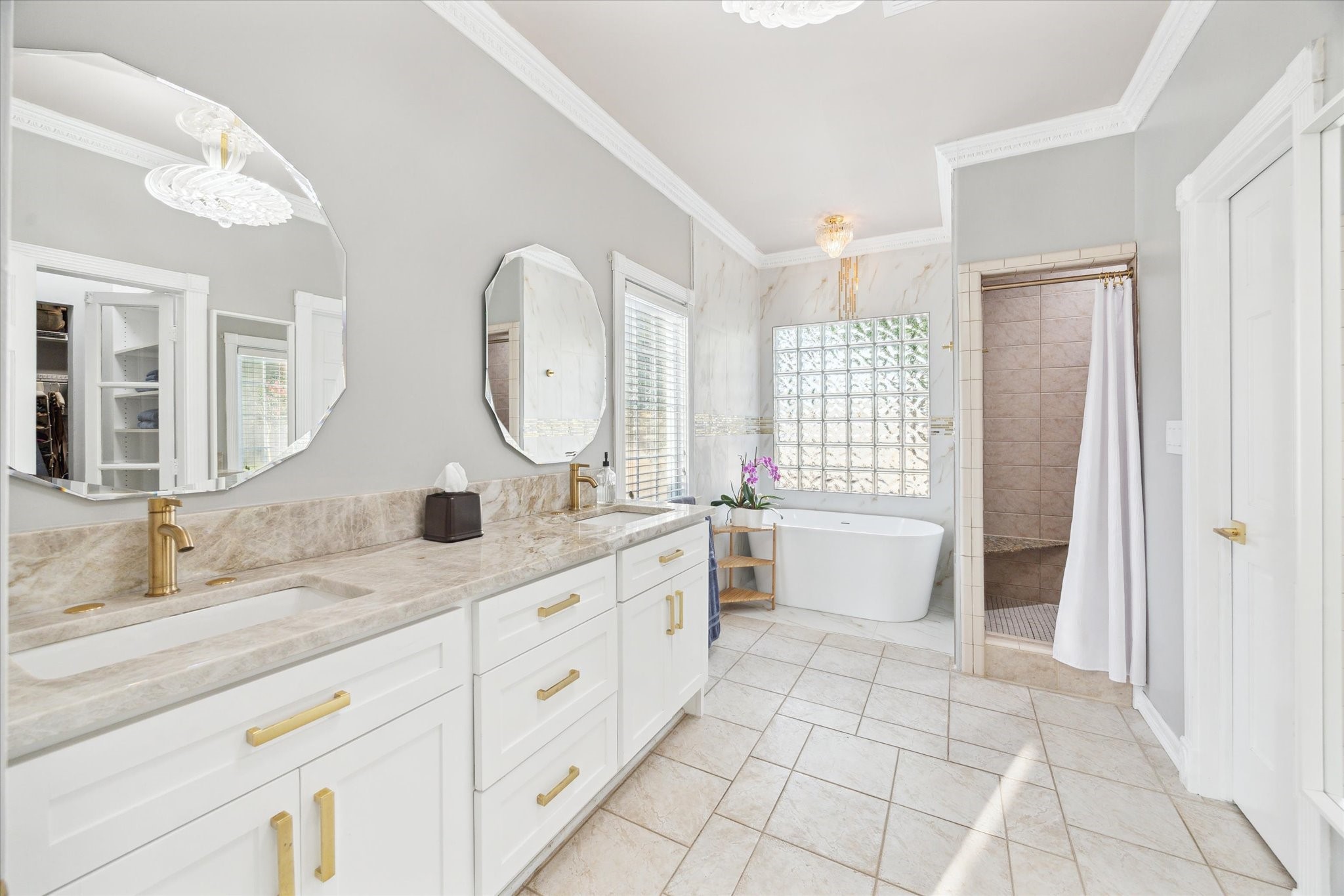718 Garden Oaks Boulevard Property Photo 20
