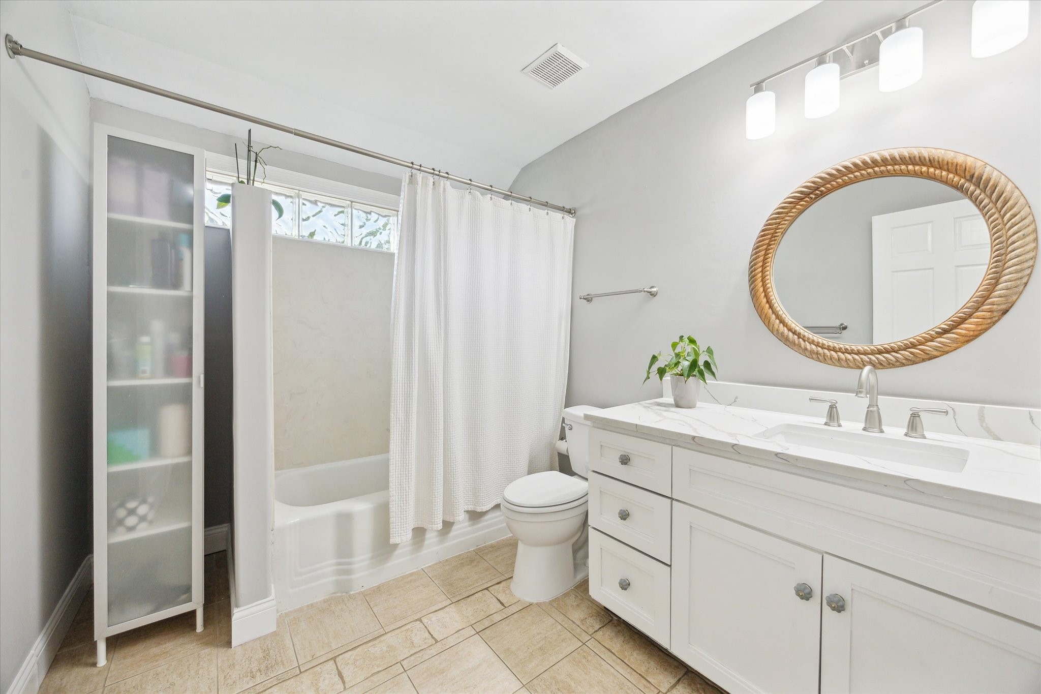 718 Garden Oaks Boulevard Property Photo 25