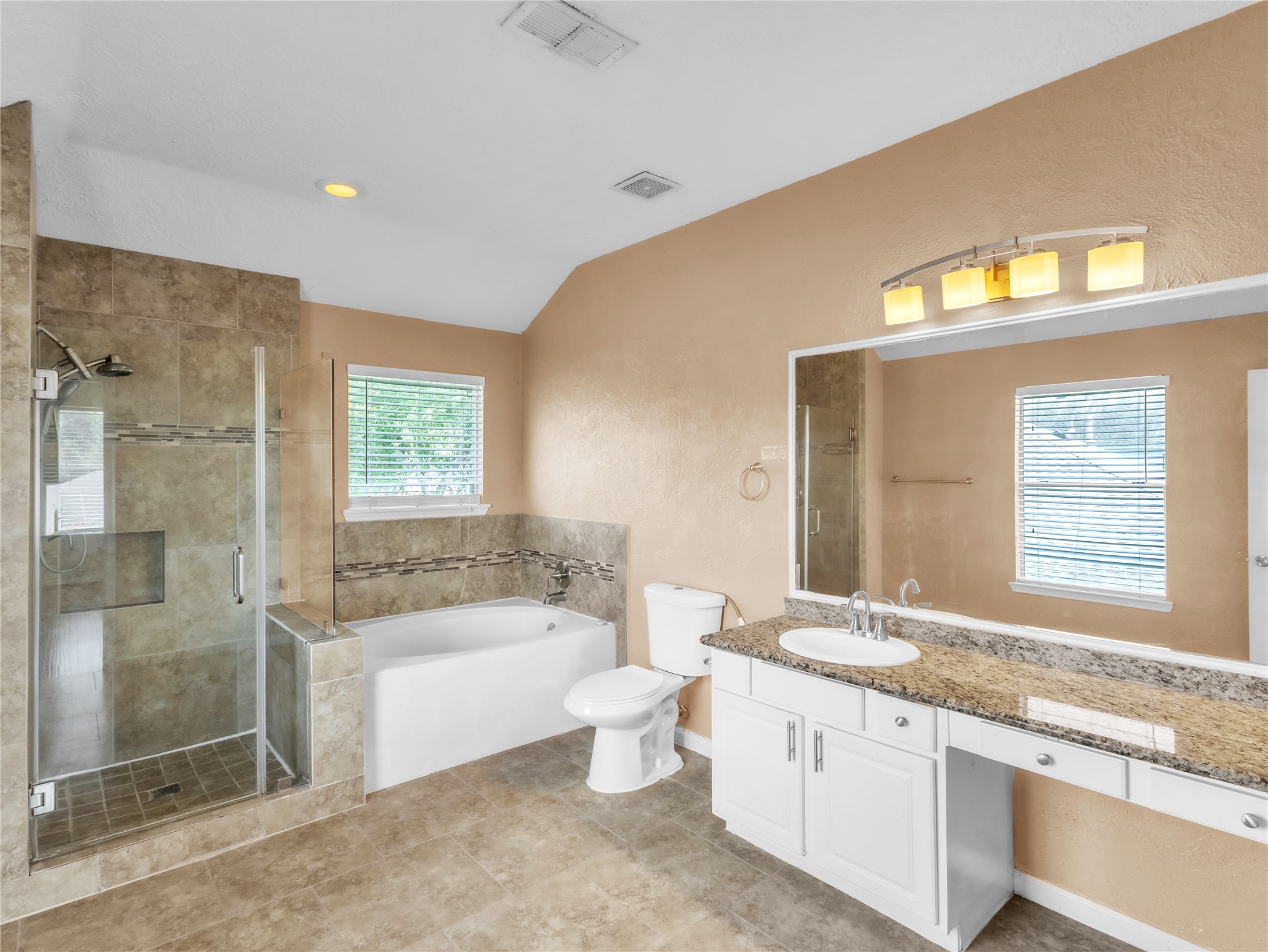 14811 Stocklin Court Property Photo 24