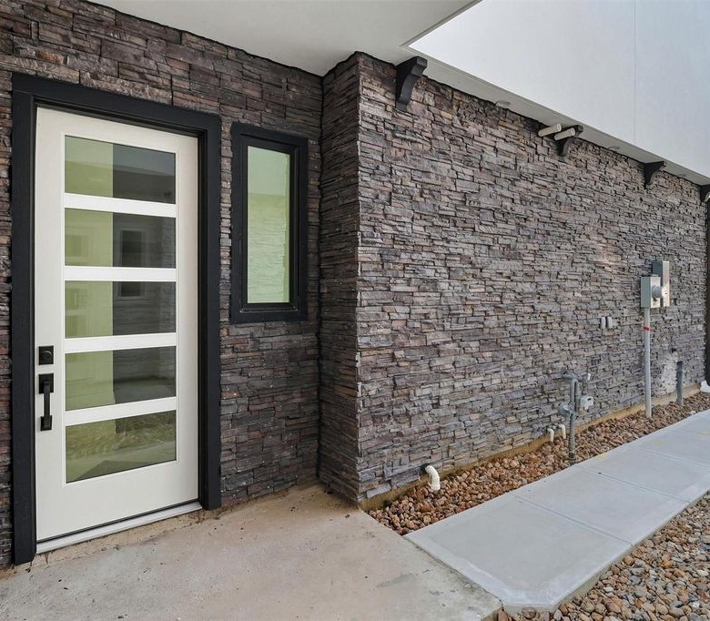 2911 El Fenice Lane Property Photo 4