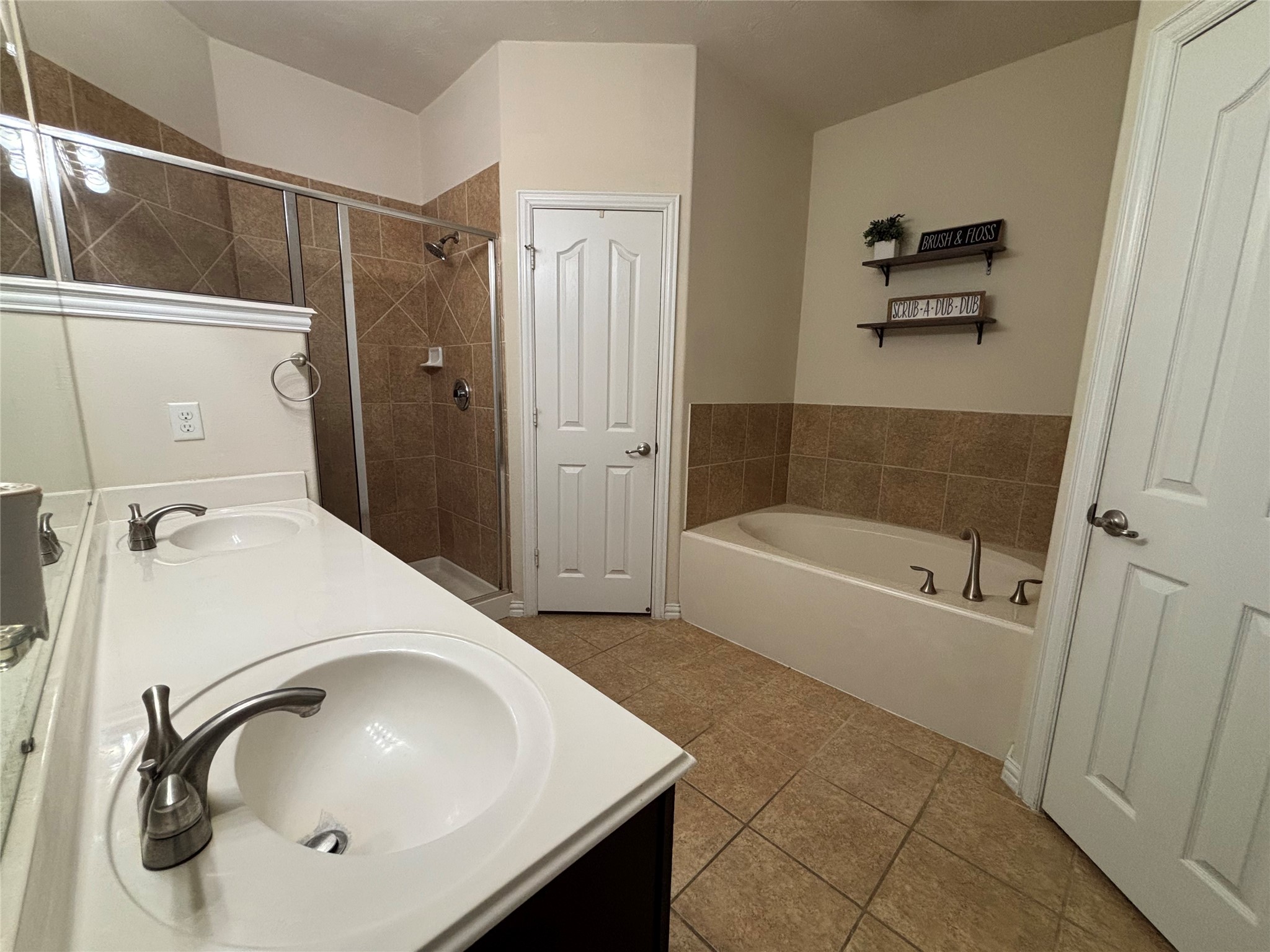 104 Avery Springs Lane Property Photo 10