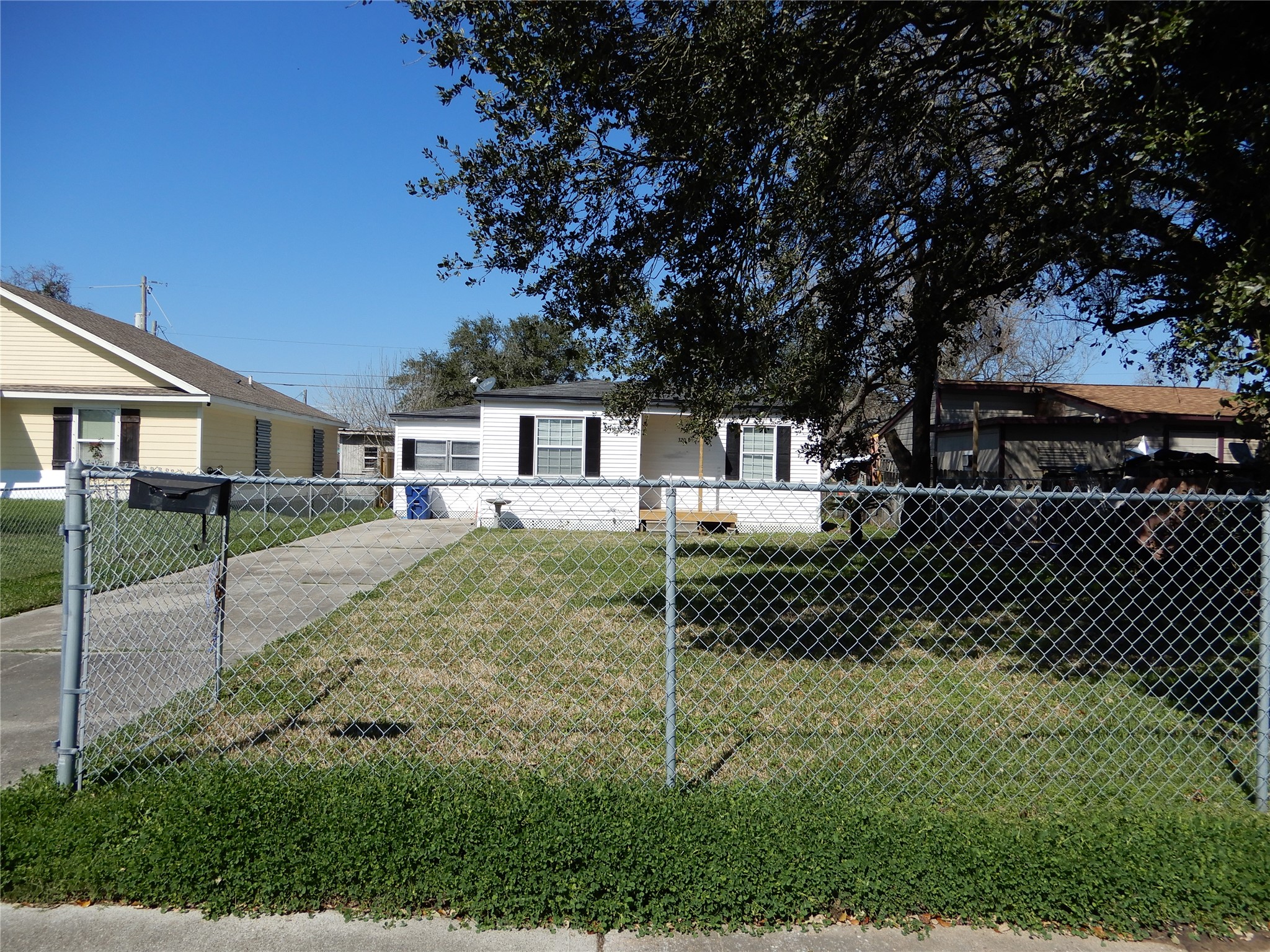 320 17th Avenue N Property Photo 1