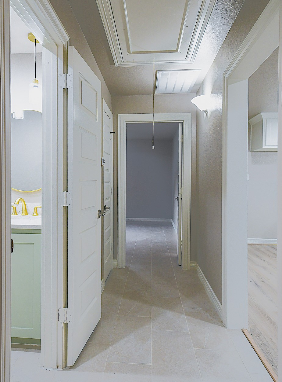 1302 W Adoue Street Property Photo 17