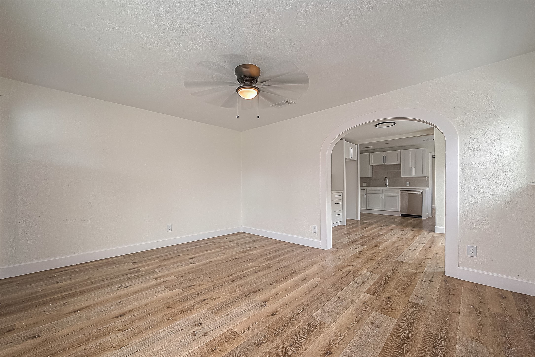 4726 Pease Street Property Photo 15