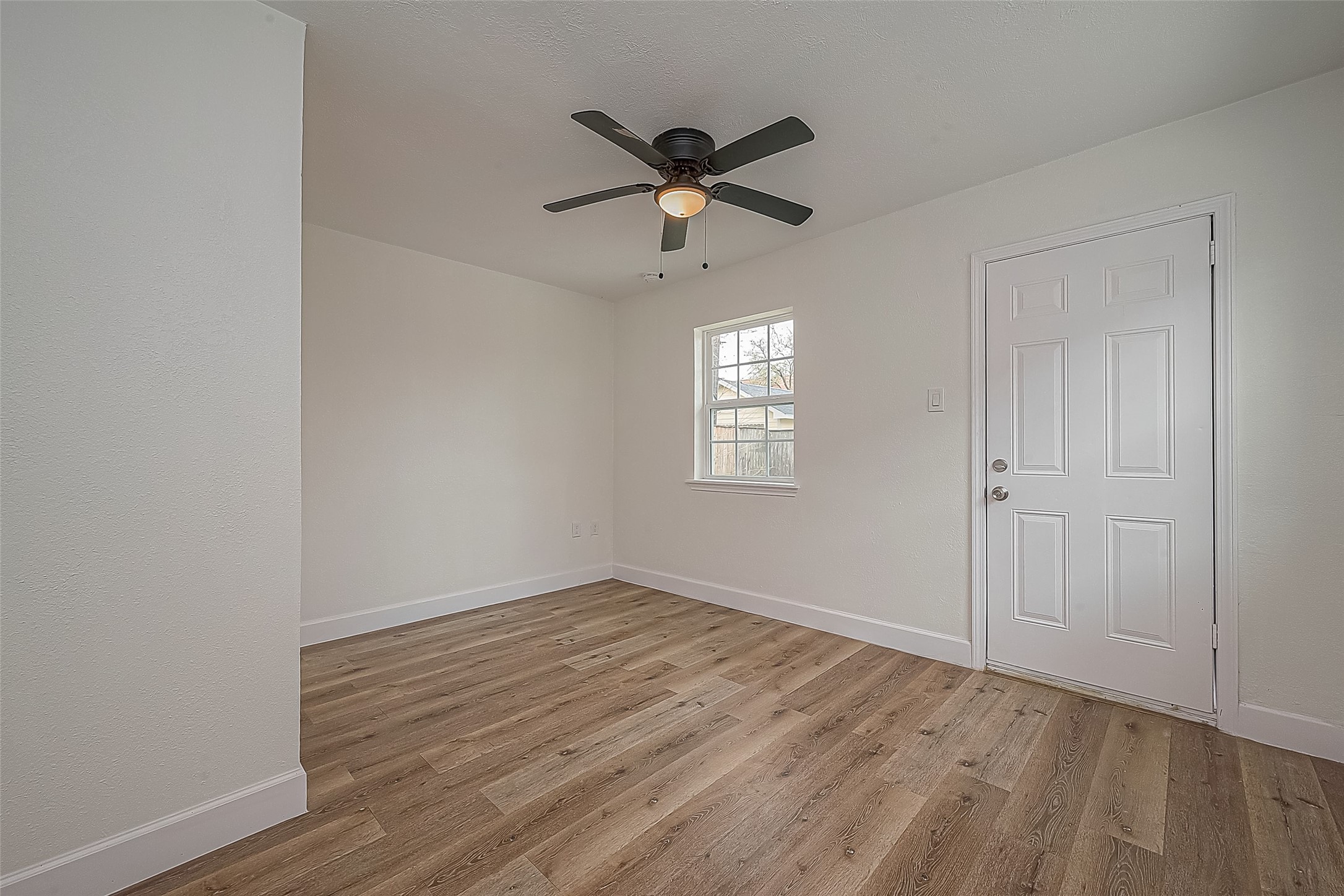 4726 Pease Street Property Photo 26
