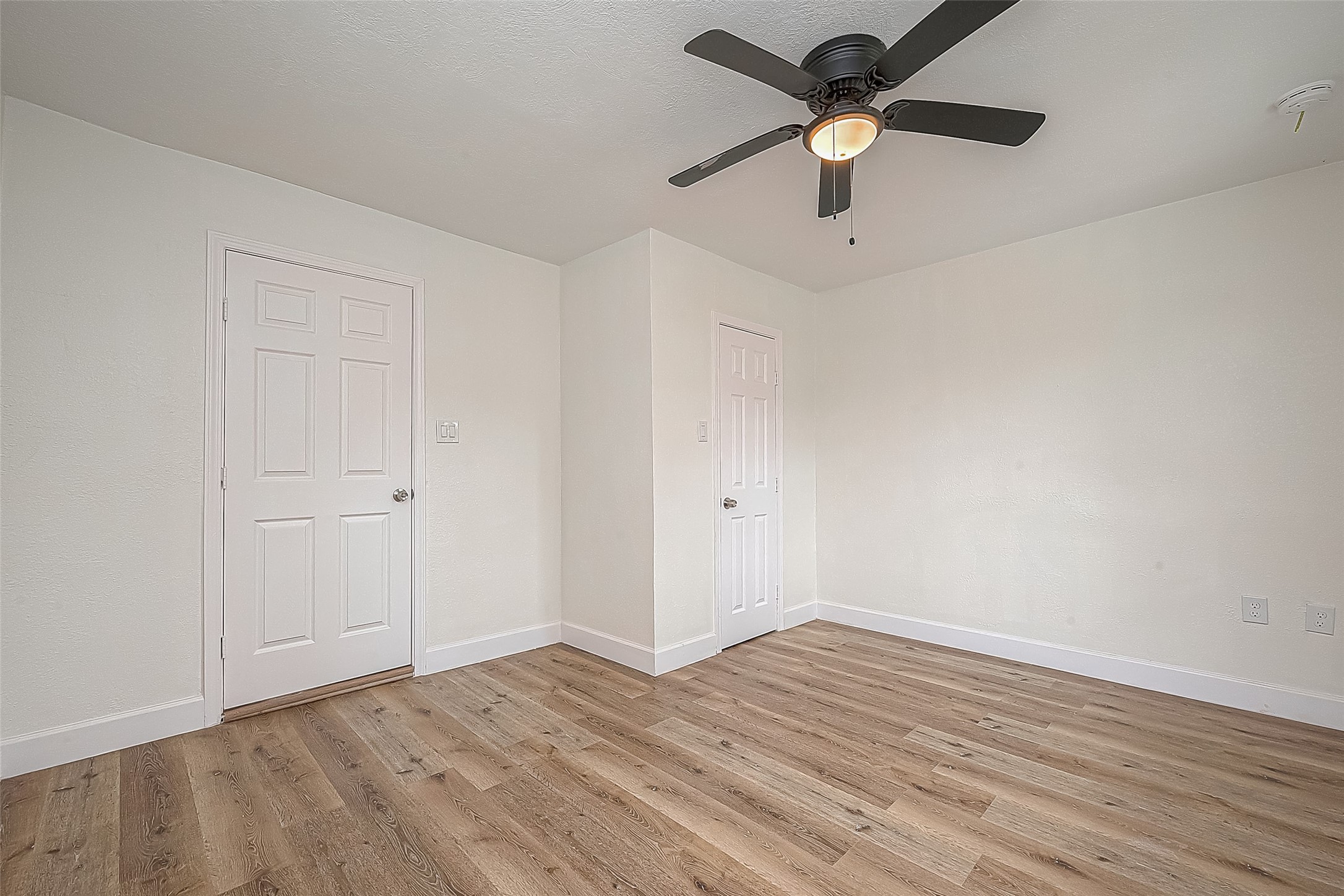 4726 Pease Street Property Photo 28
