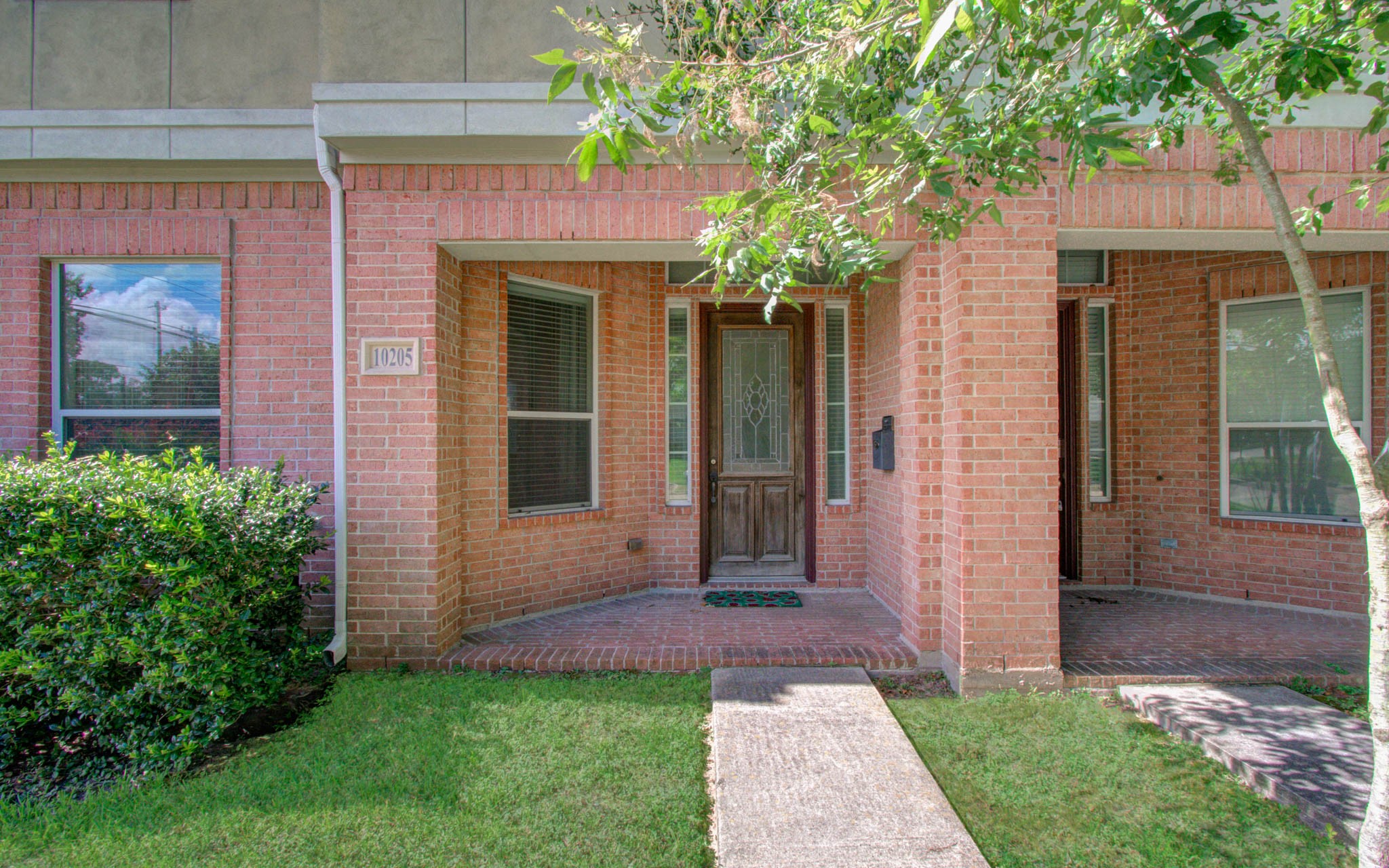 10205 Brooktree Drive Property Photo 3