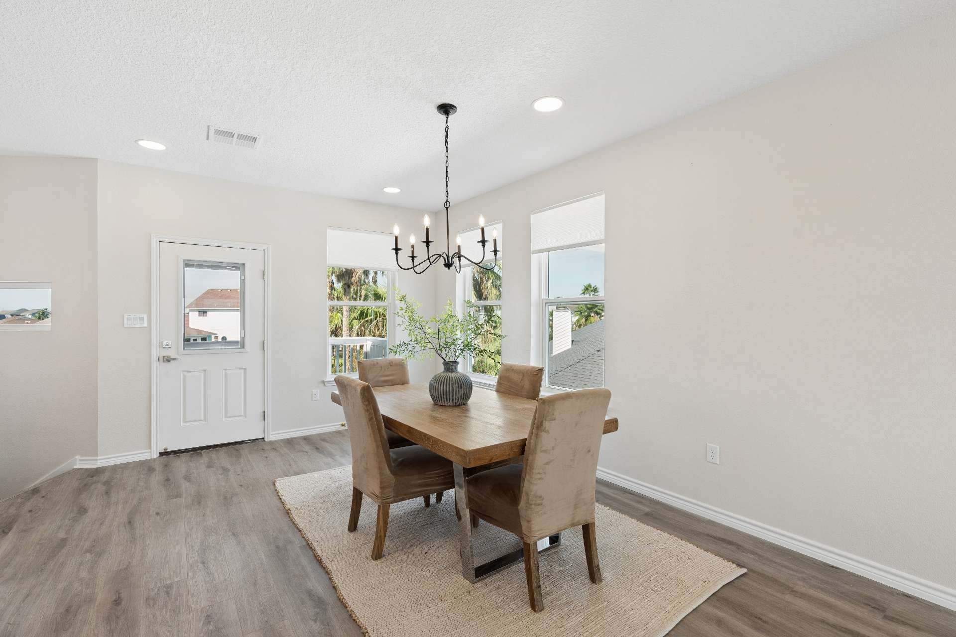106 Quayside Drive Property Photo 6