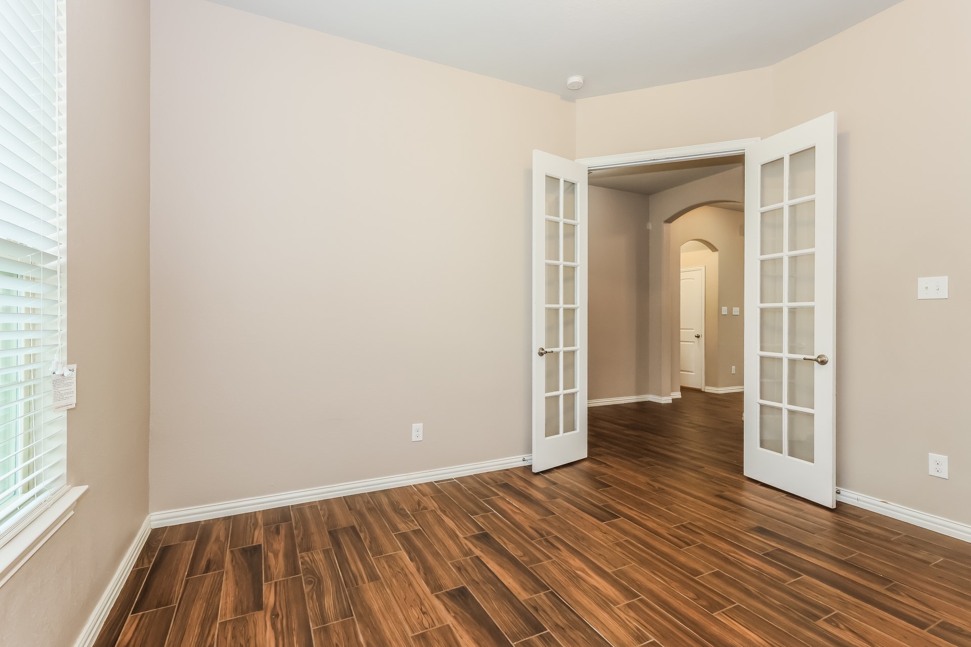 29546 Westhope Drive Property Photo 12