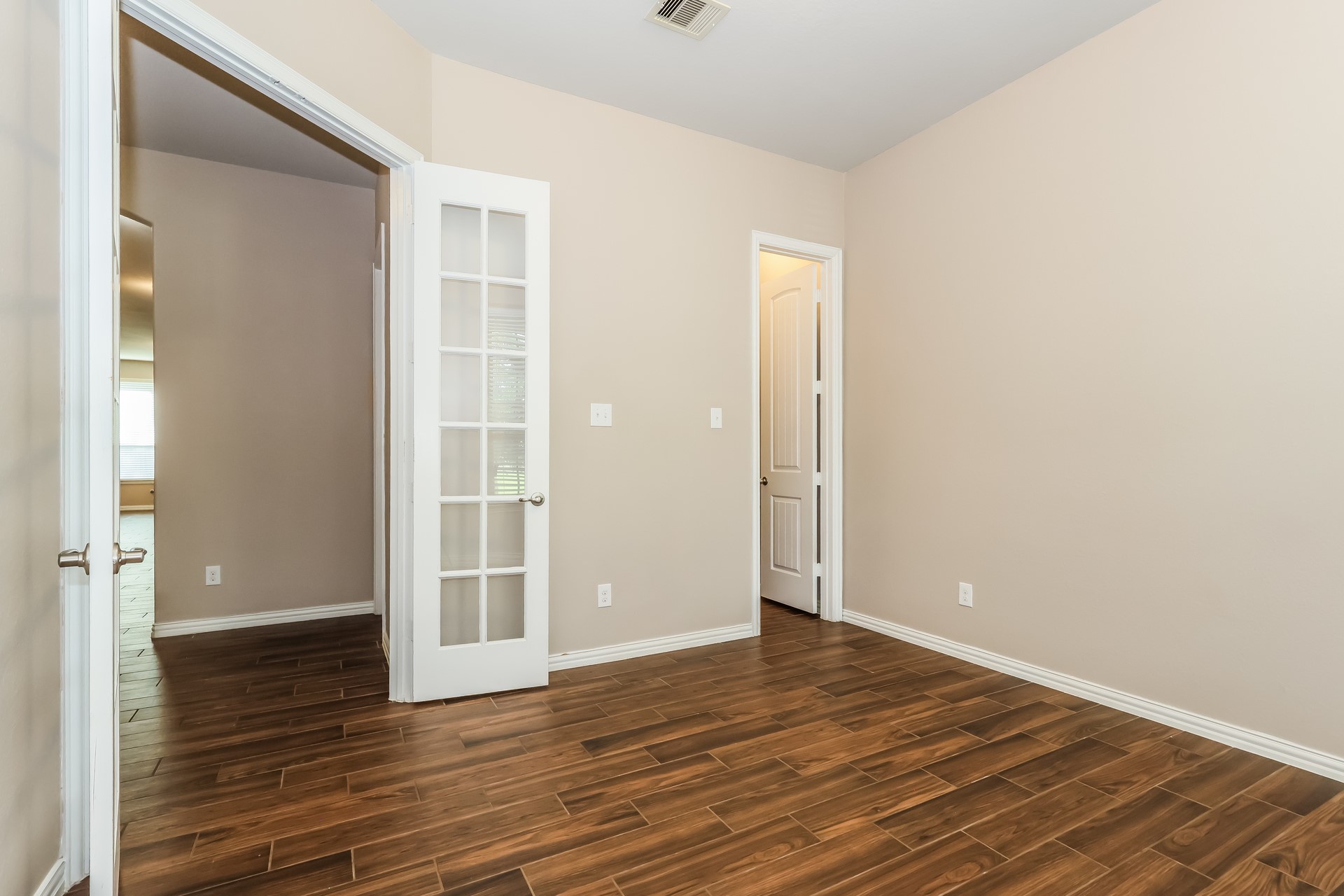 29546 Westhope Drive Property Photo 13