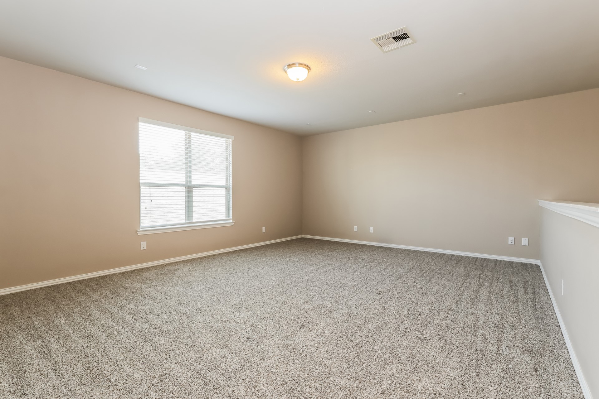 29546 Westhope Drive Property Photo 15