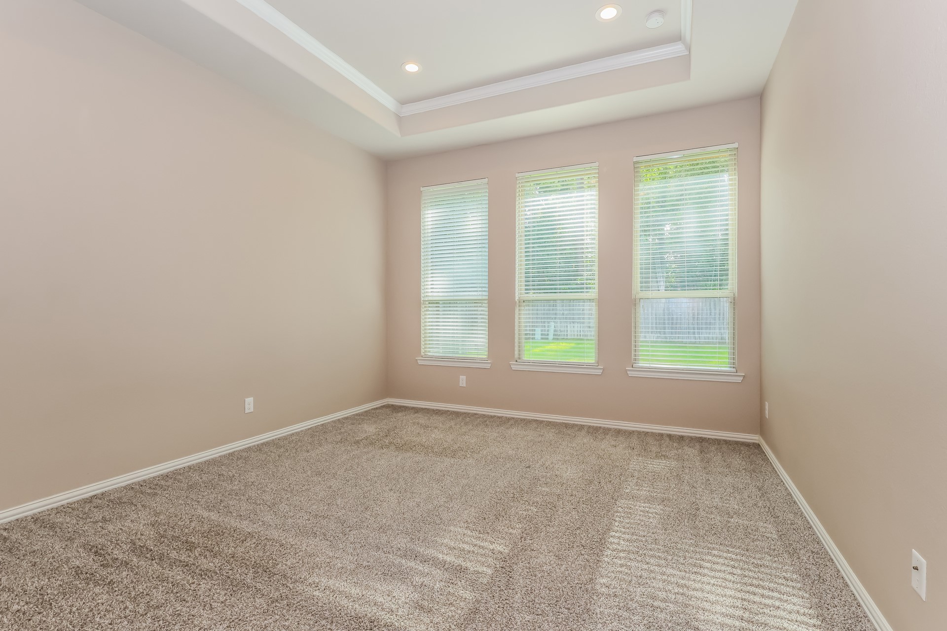 29546 Westhope Drive Property Photo 17