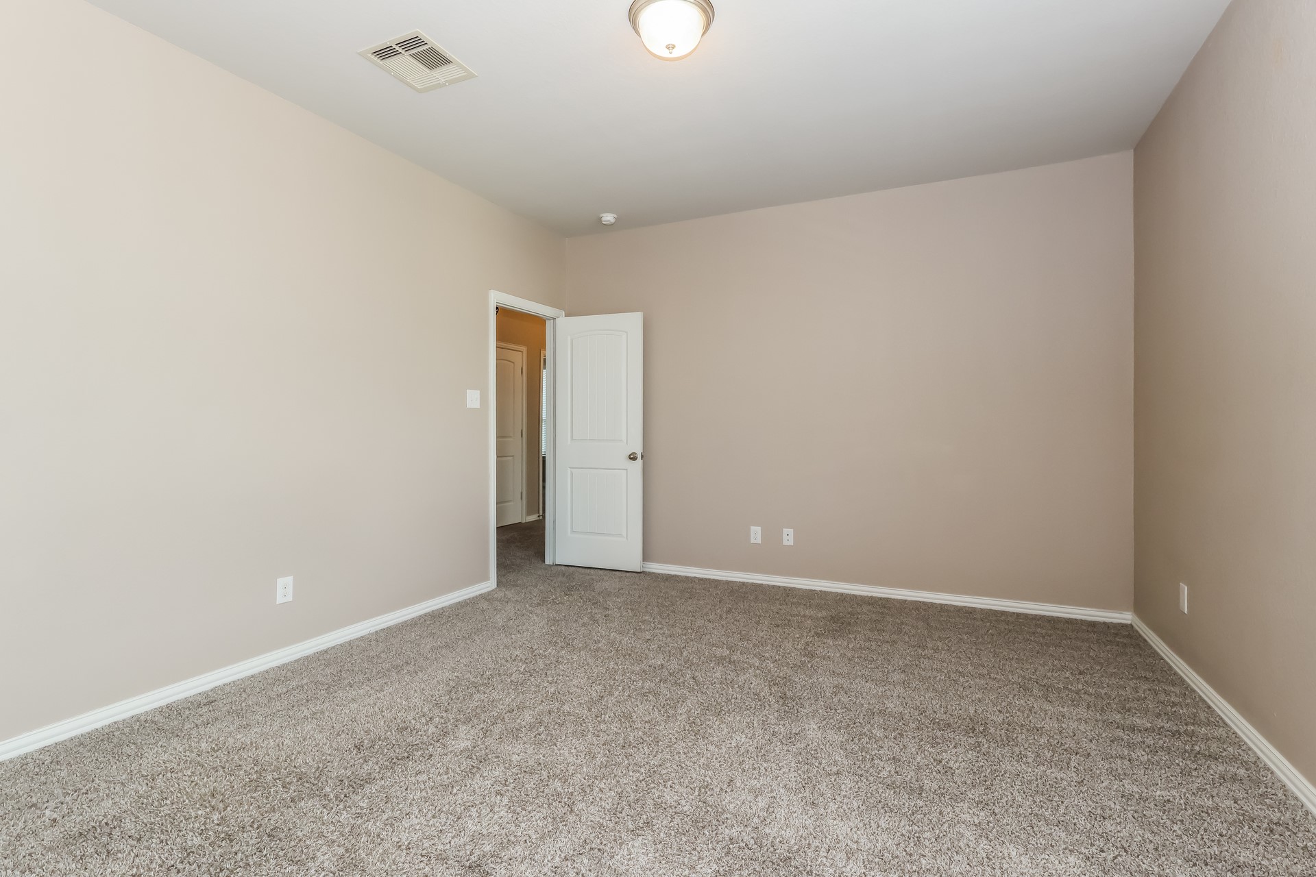 29546 Westhope Drive Property Photo 24