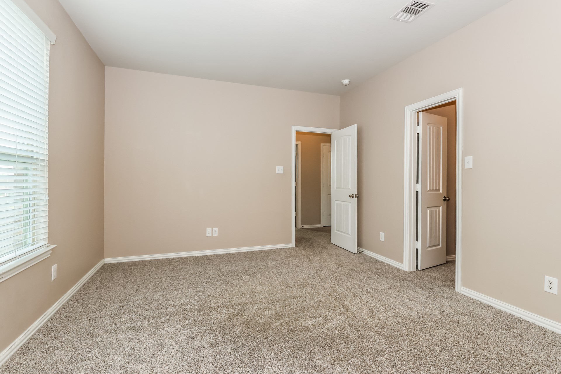 29546 Westhope Drive Property Photo 28