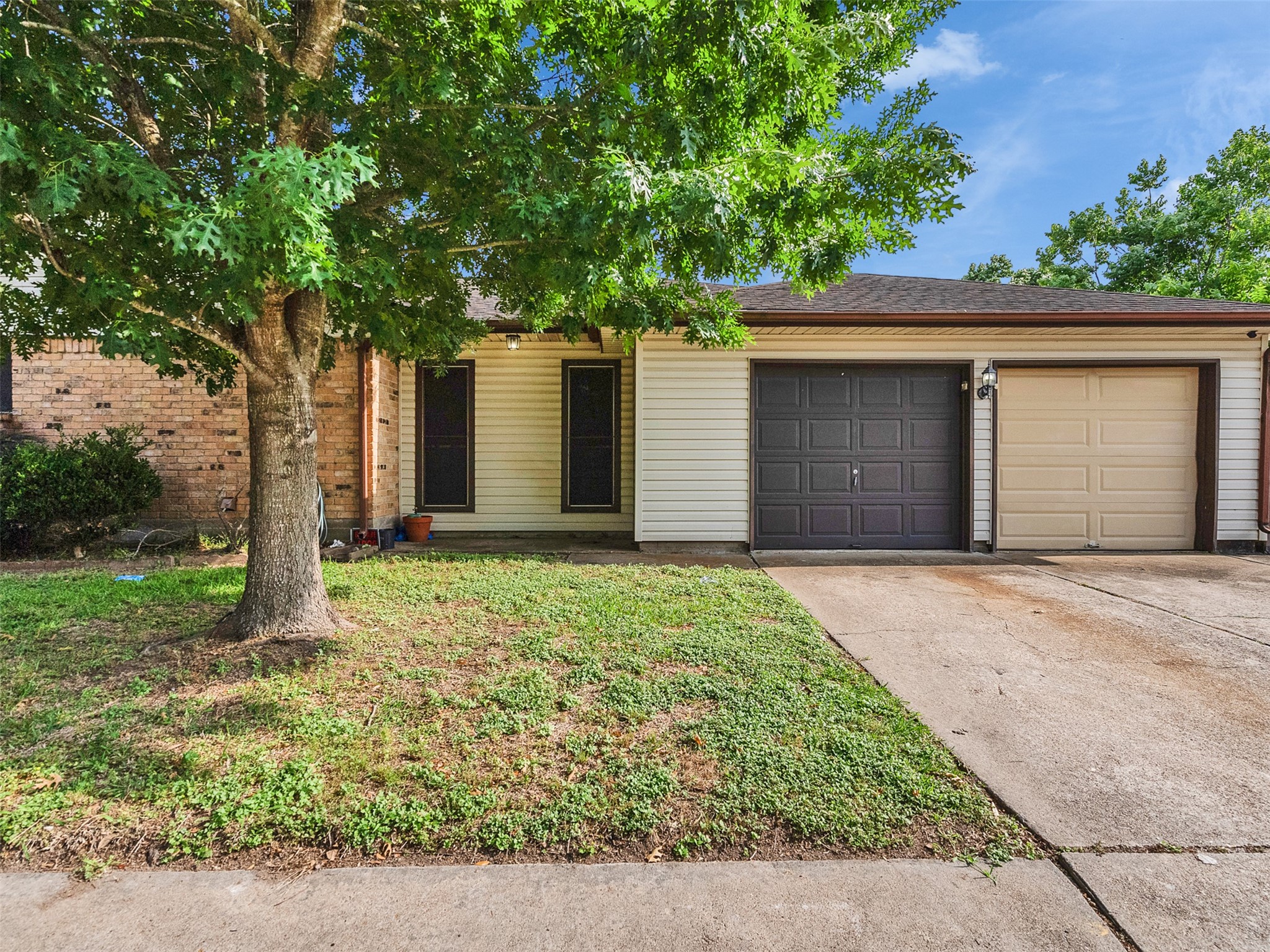 4002 Thistledown Drive Property Photo 4