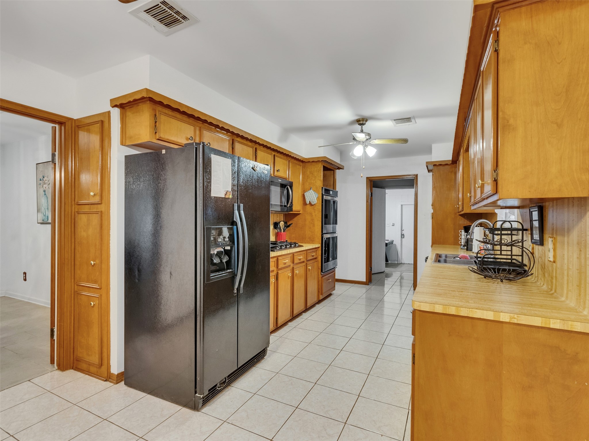 4002 Thistledown Drive Property Photo 10