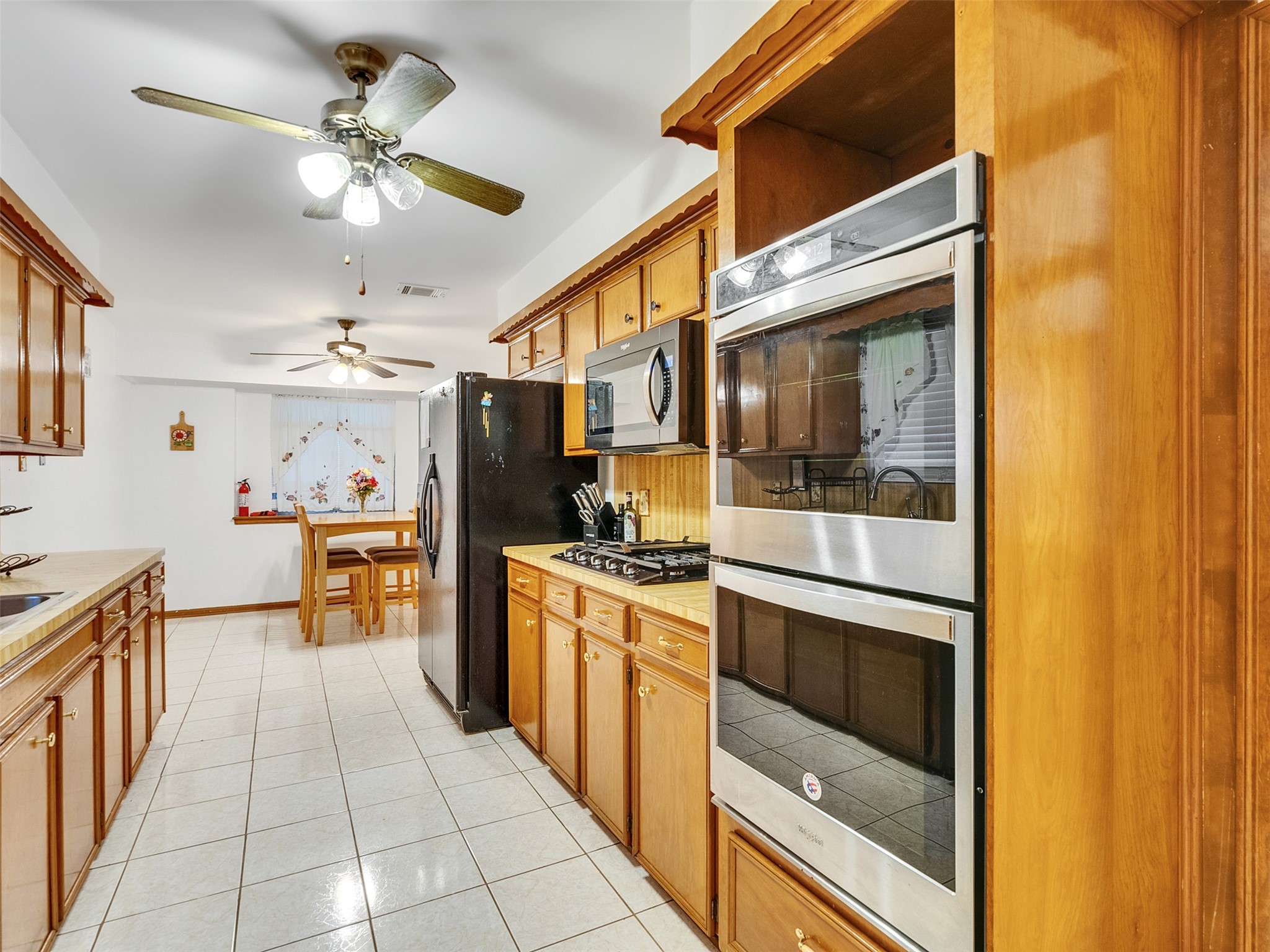4002 Thistledown Drive Property Photo 14