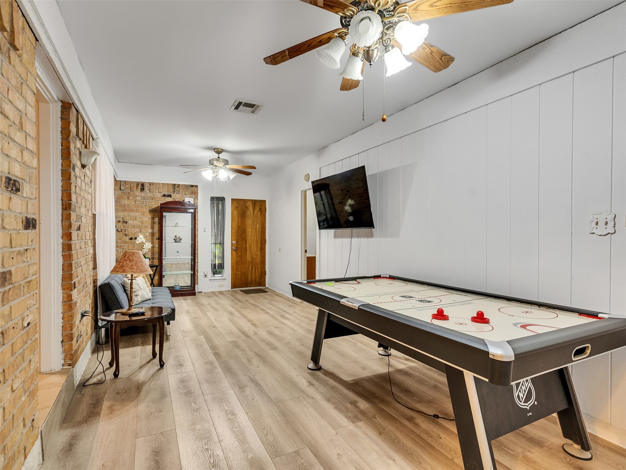 4002 Thistledown Drive Property Photo 16