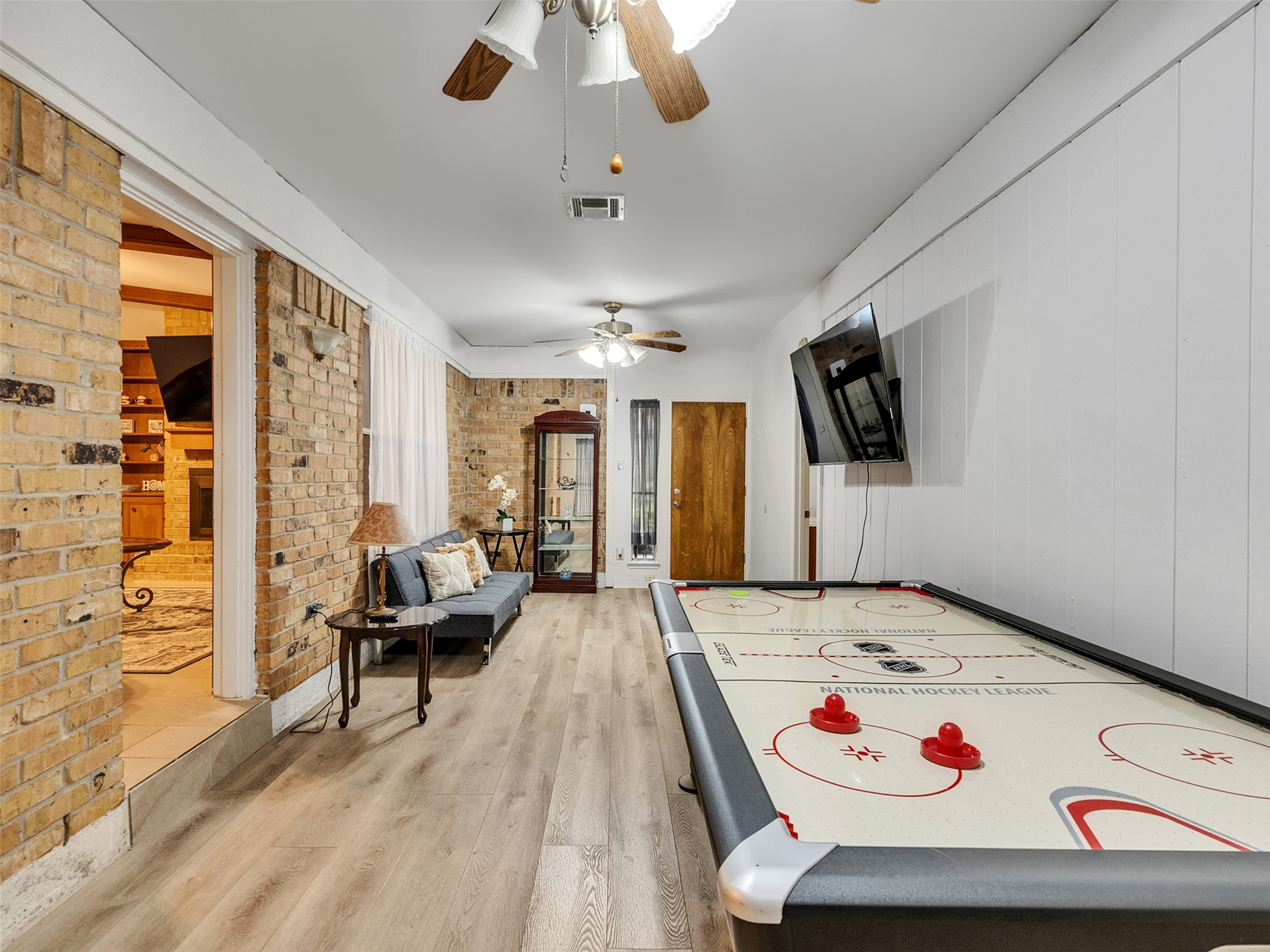 4002 Thistledown Drive Property Photo 17