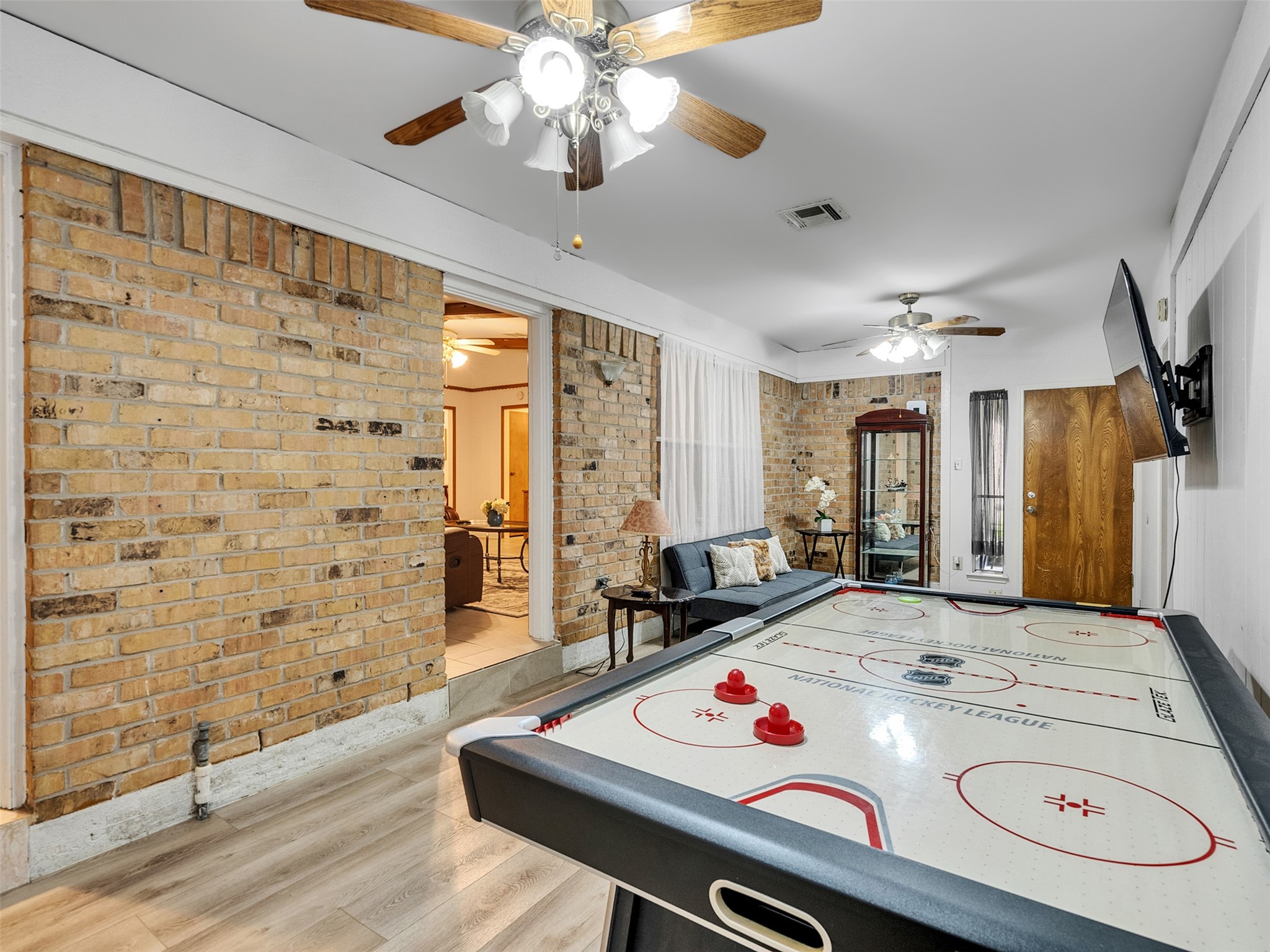 4002 Thistledown Drive Property Photo 18