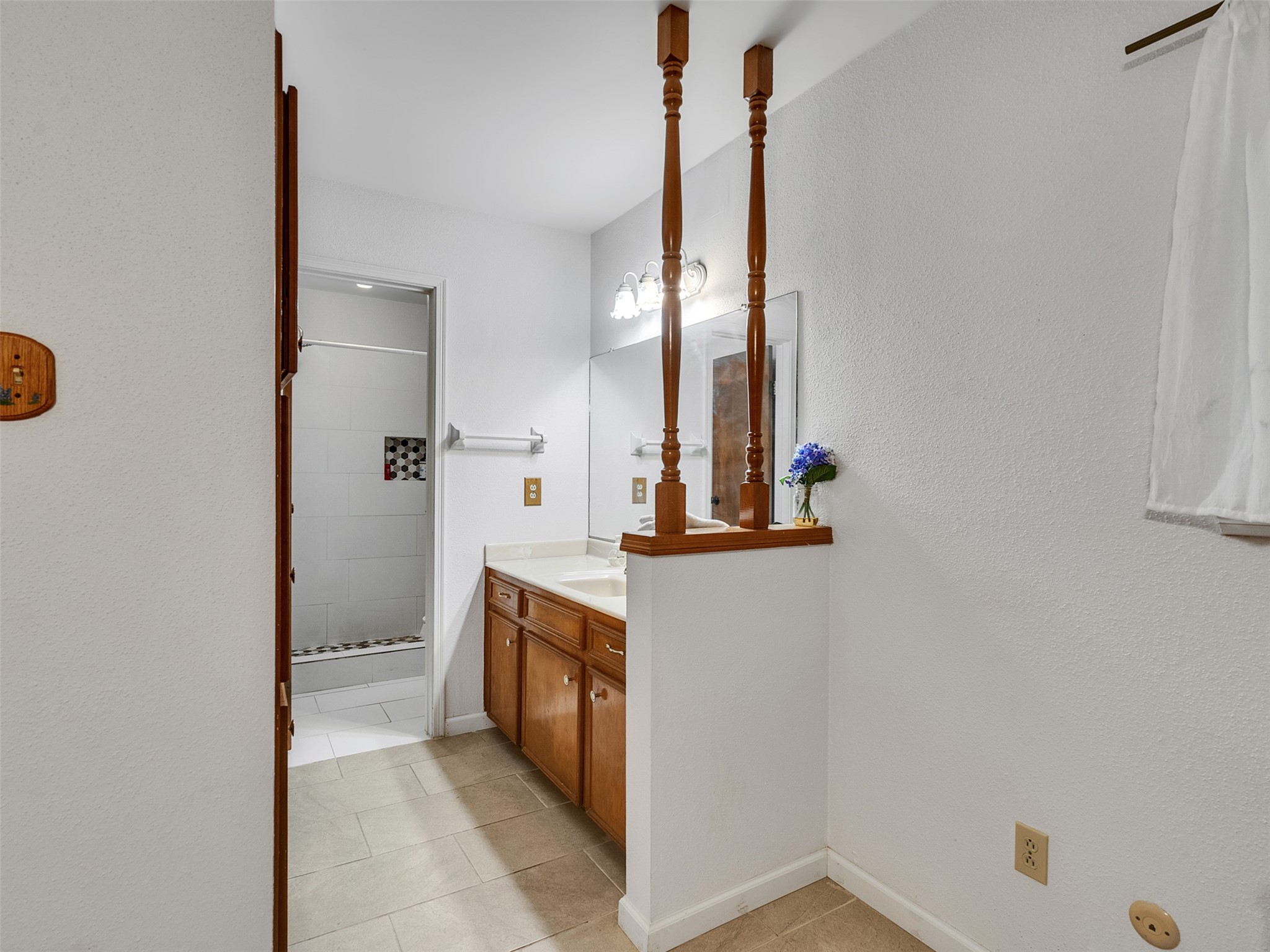 4002 Thistledown Drive Property Photo 29