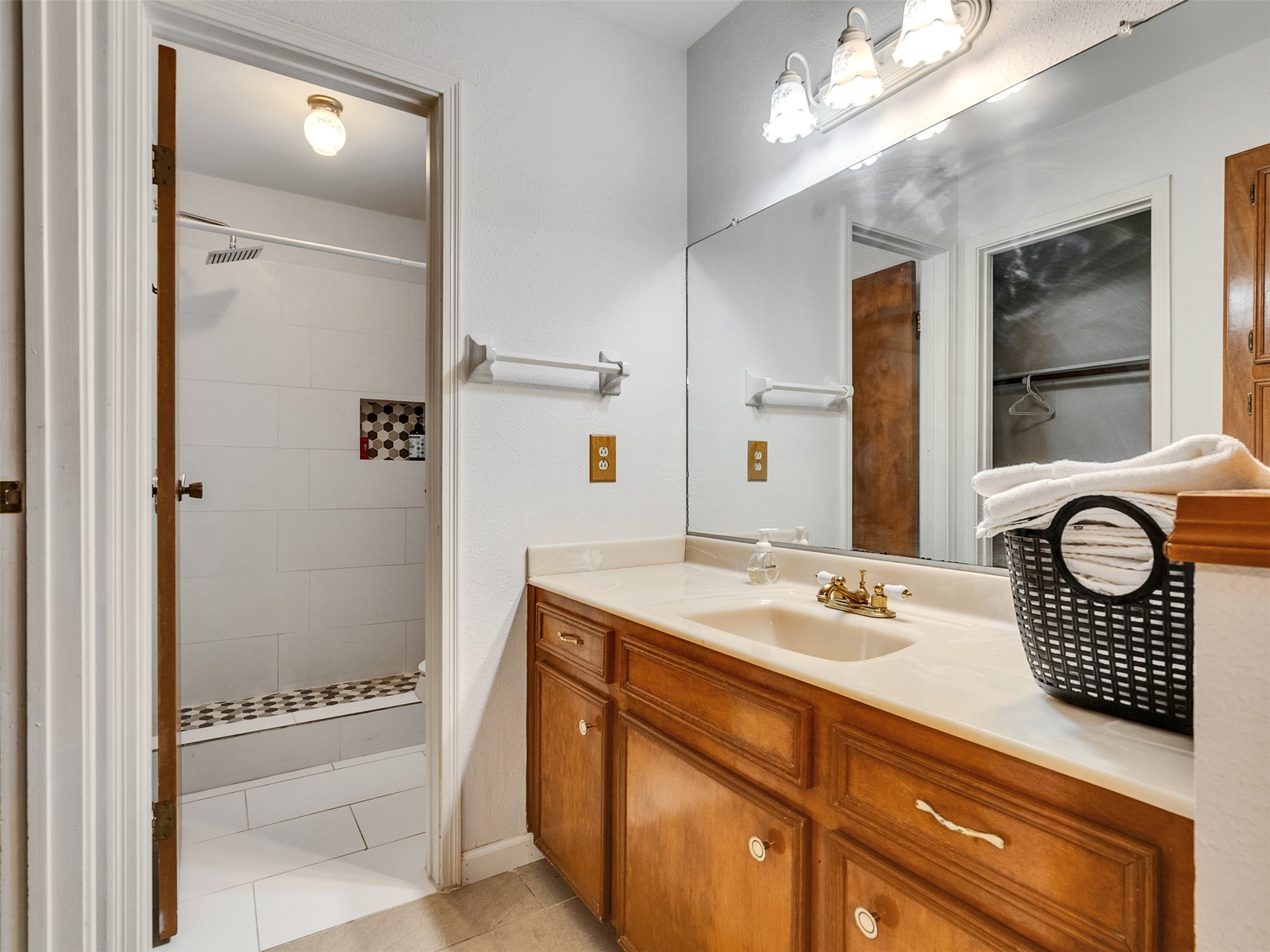 4002 Thistledown Drive Property Photo 30