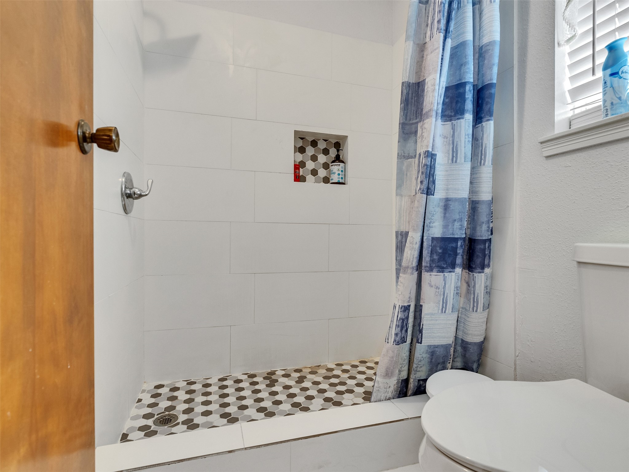 4002 Thistledown Drive Property Photo 31